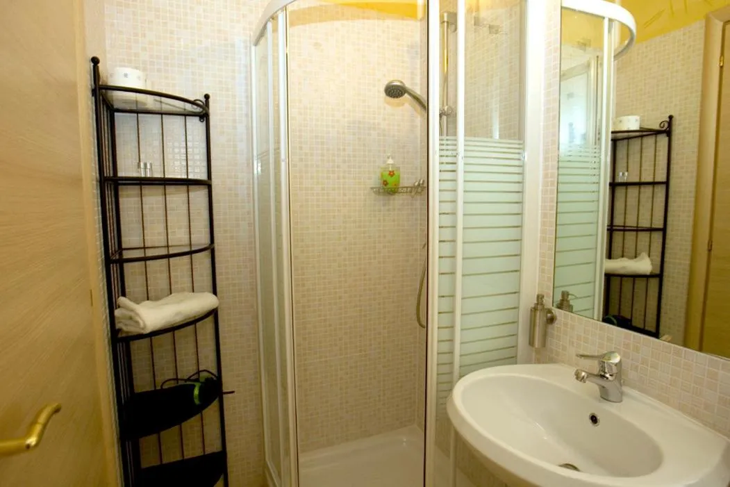 Shower in B&B In Piazza