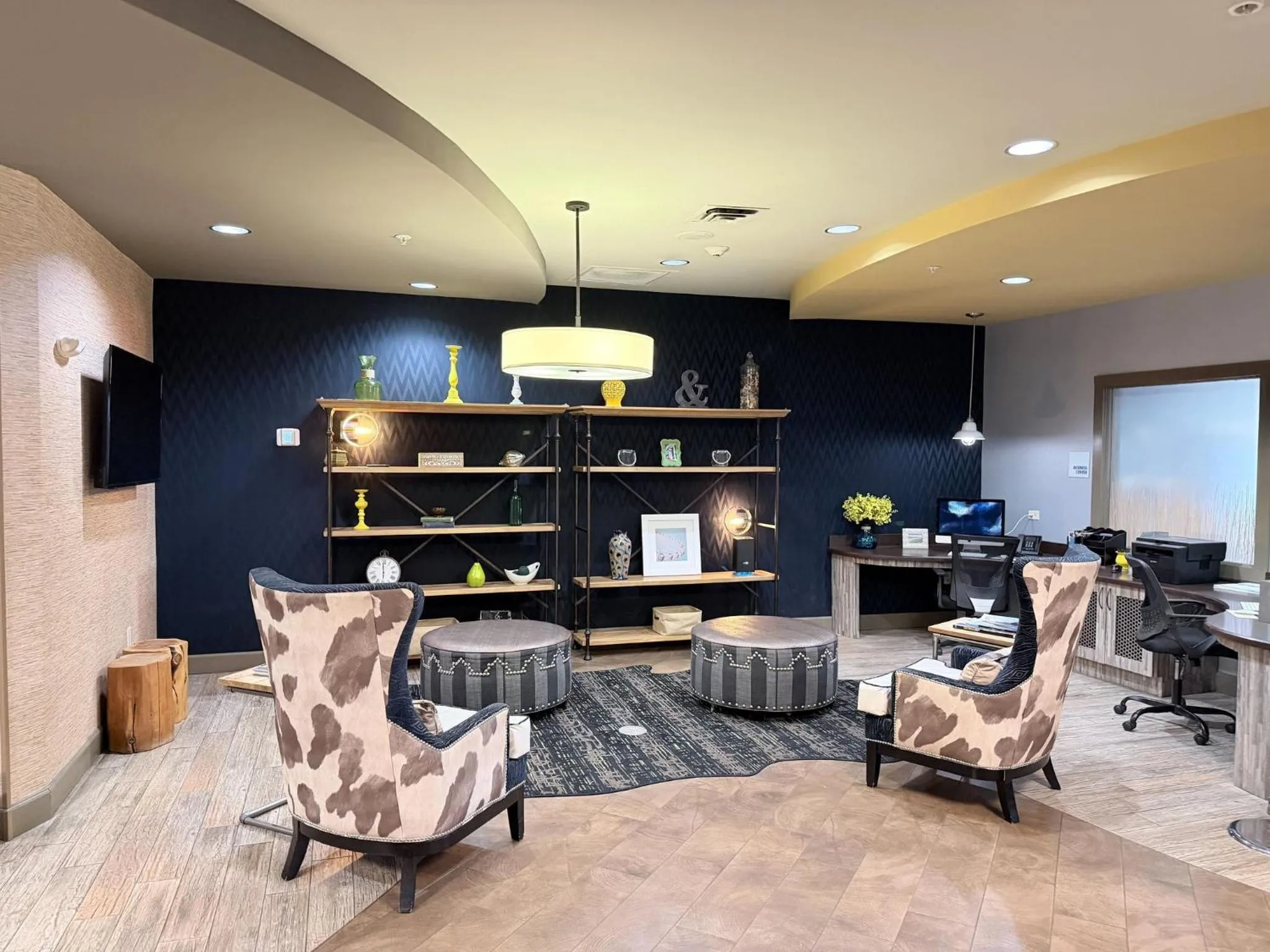 Property building in Holiday Inn Express & Suites Perry-National Fairground Area by IHG