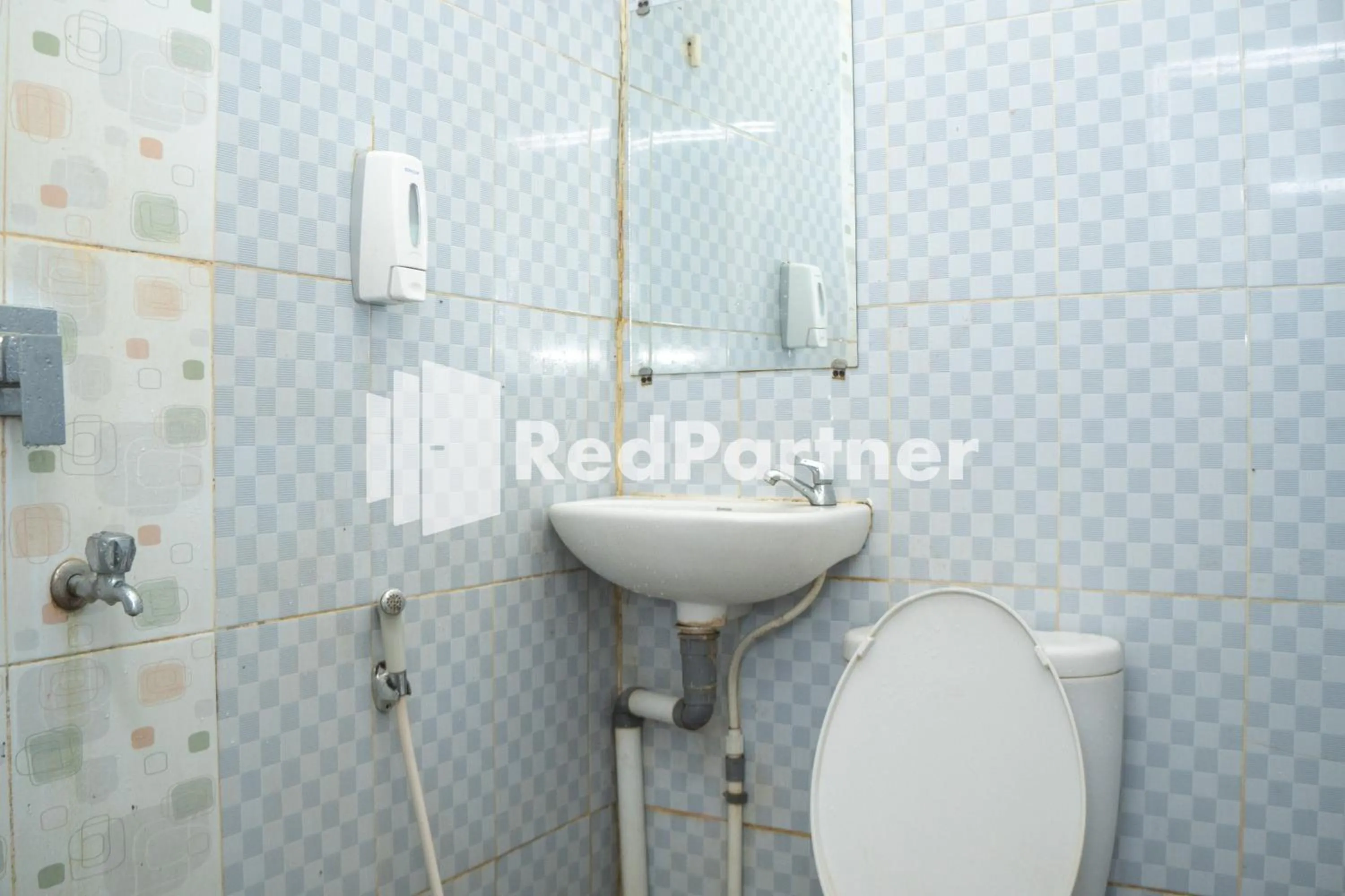 Jabrix Hotel Mitra RedDoorz