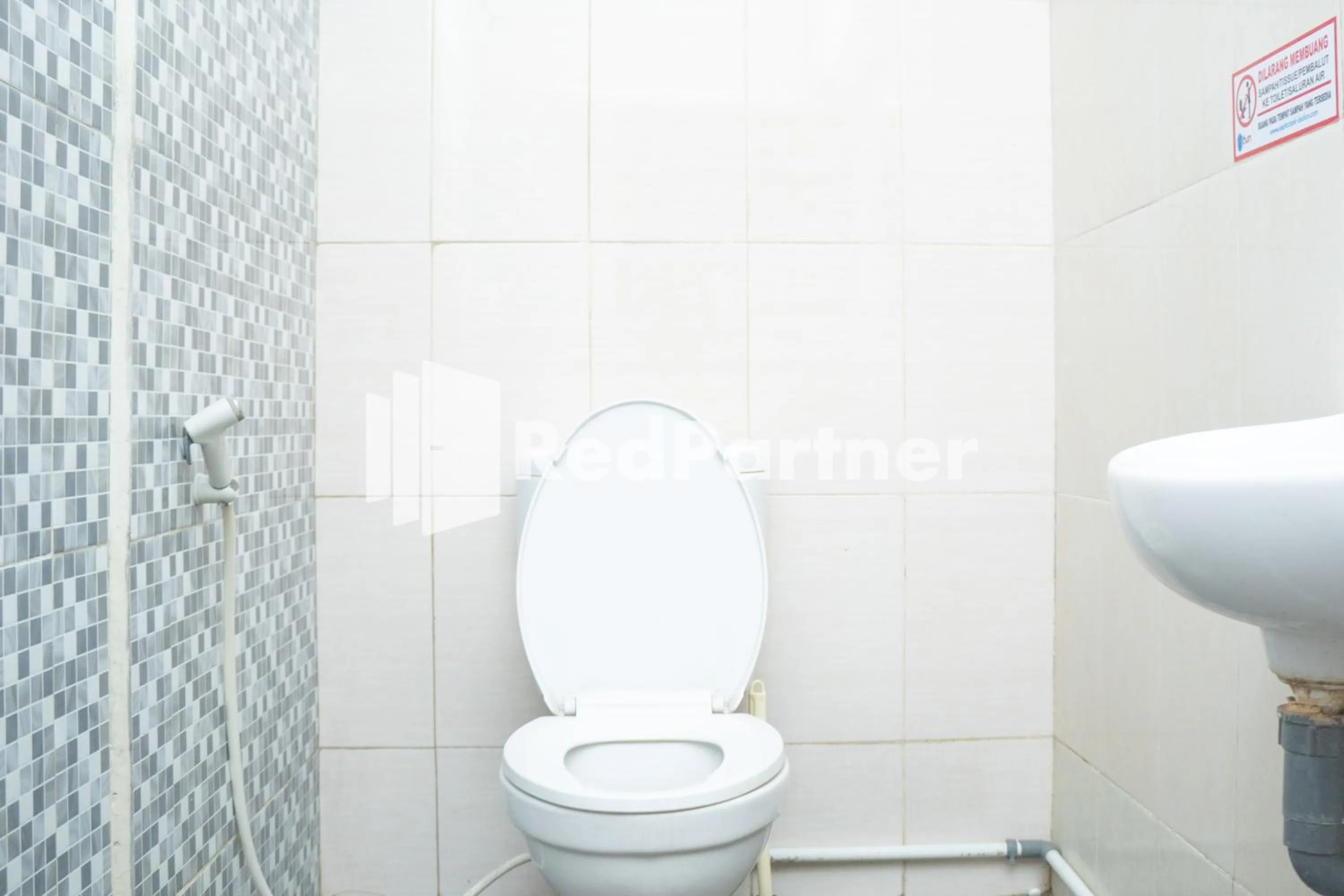 Jabrix Hotel Mitra RedDoorz