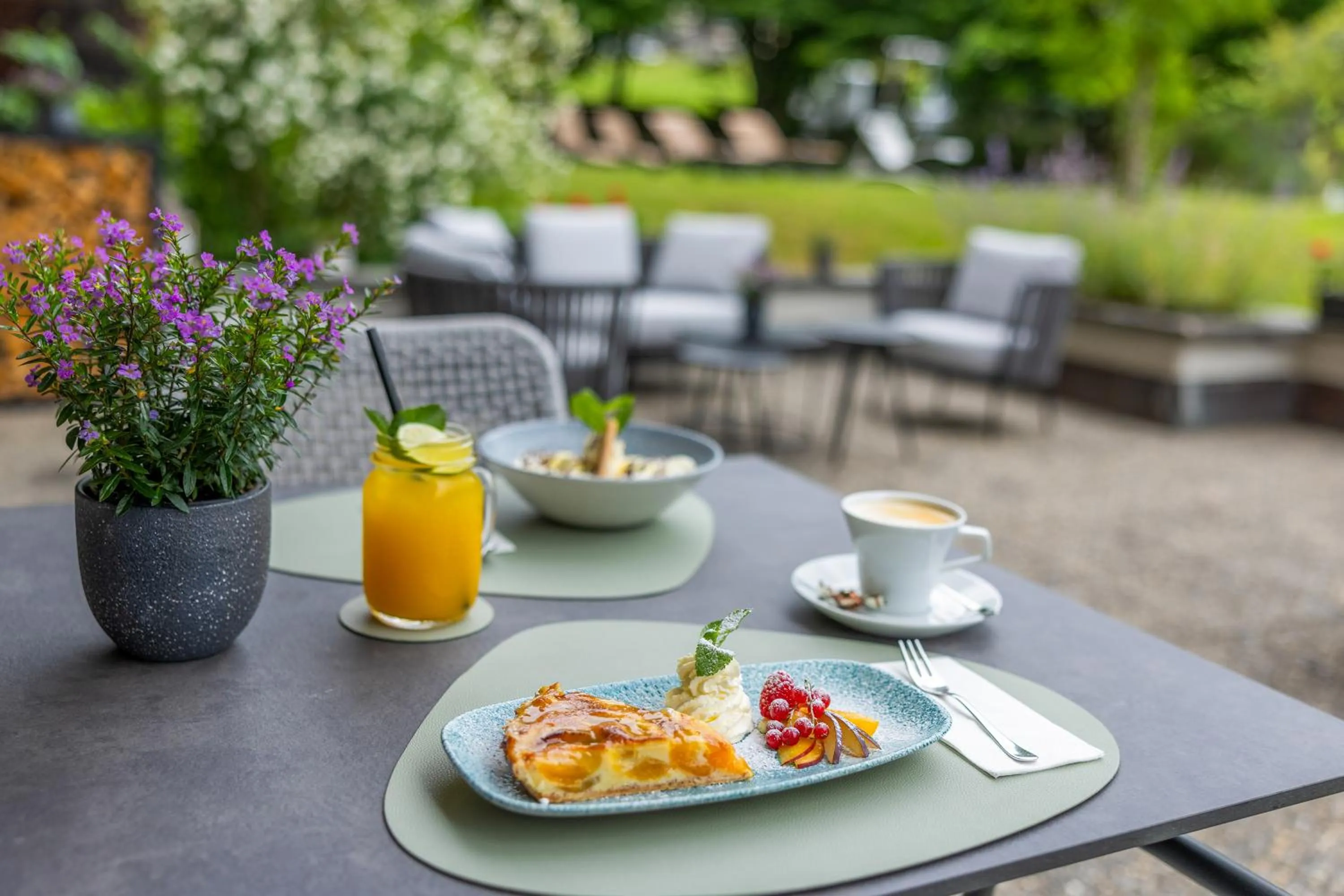 Restaurant/places to eat in Sunstar Hotel Klosters