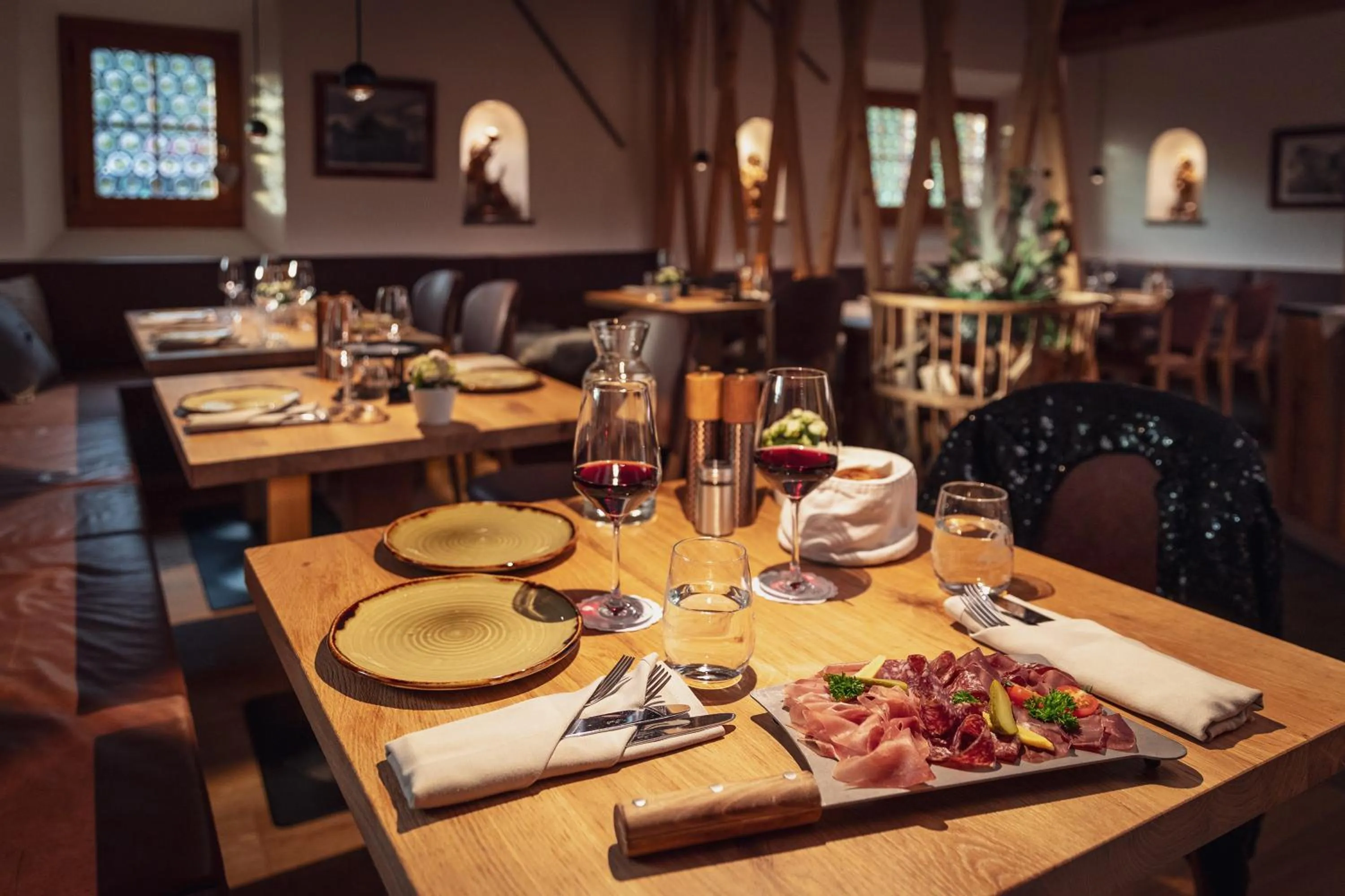 Restaurant/places to eat in Sunstar Hotel Klosters