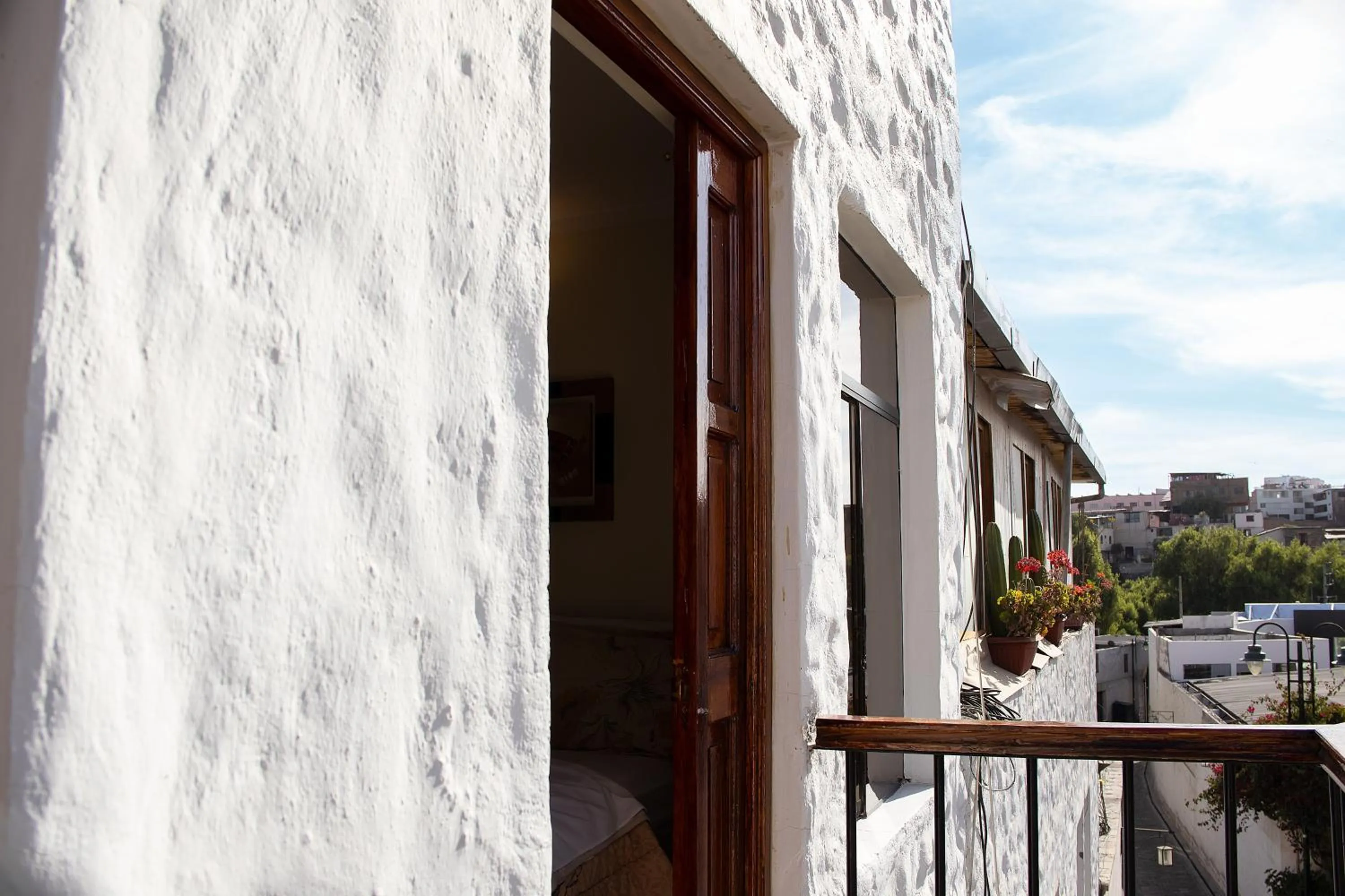 Day in Tambo del Solar