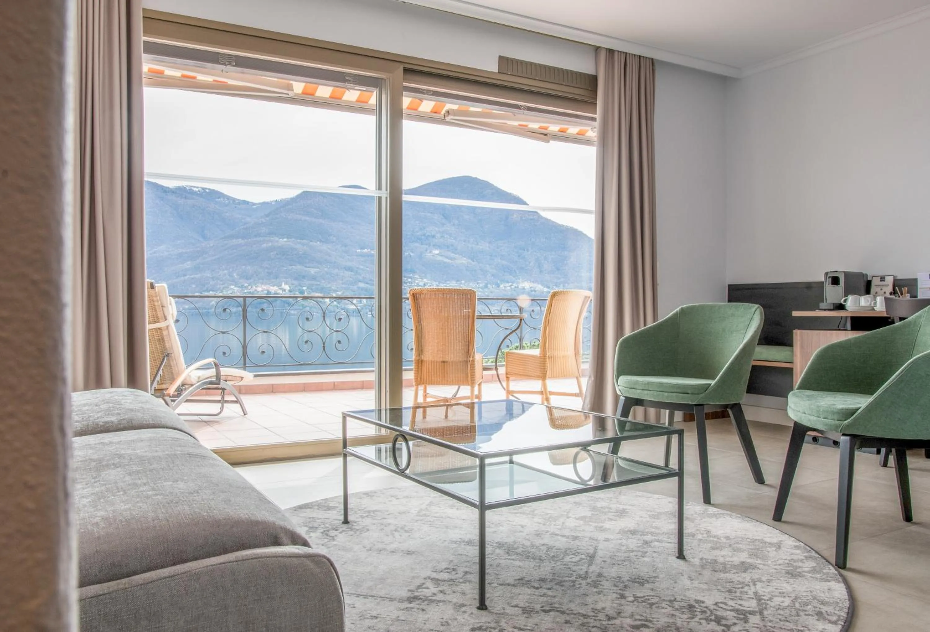 Living room in Boutique Hotel Sunstar Brissago am Lago Maggiore