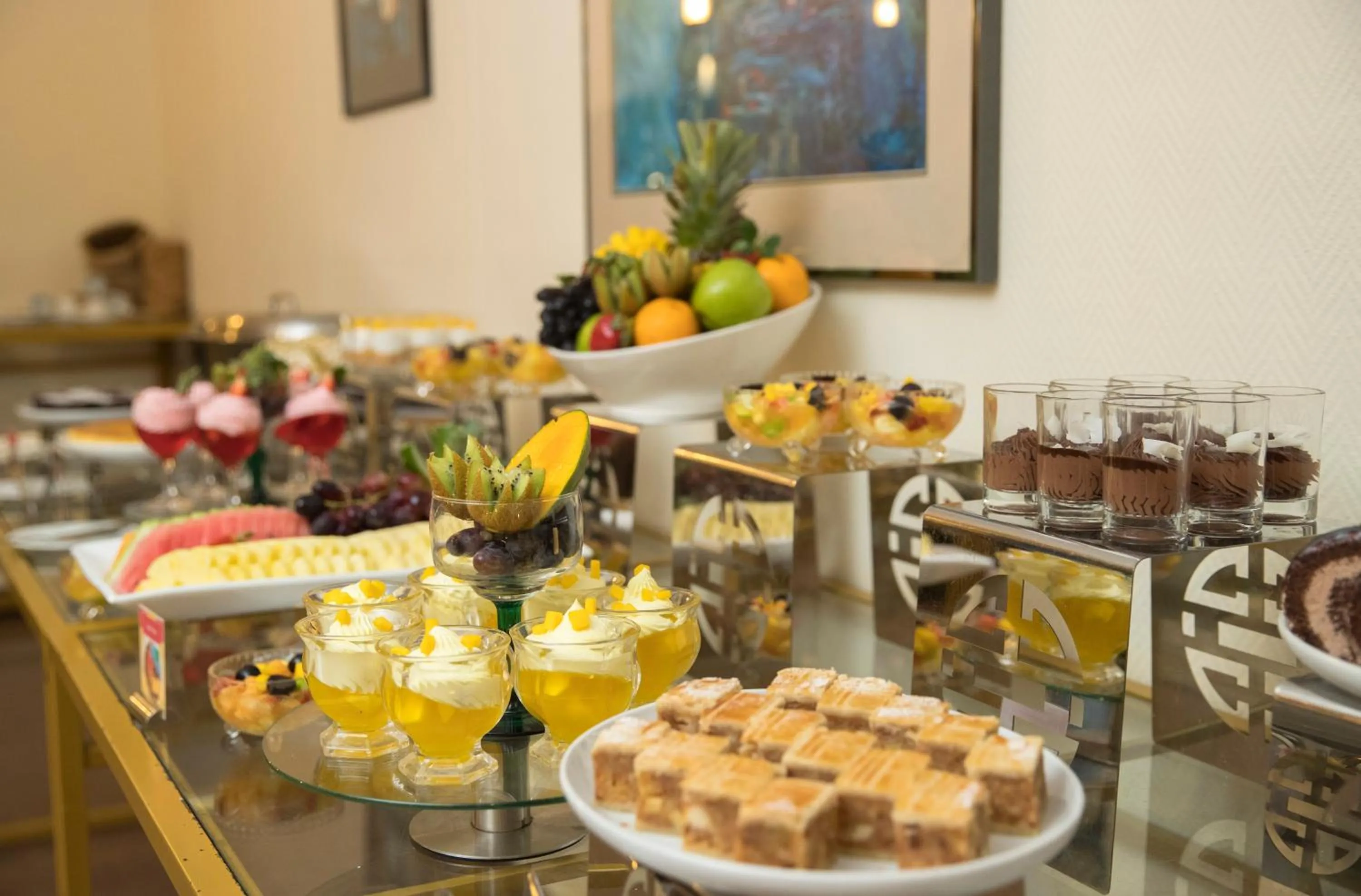 Restaurant/places to eat in Hotel Muscat Holiday