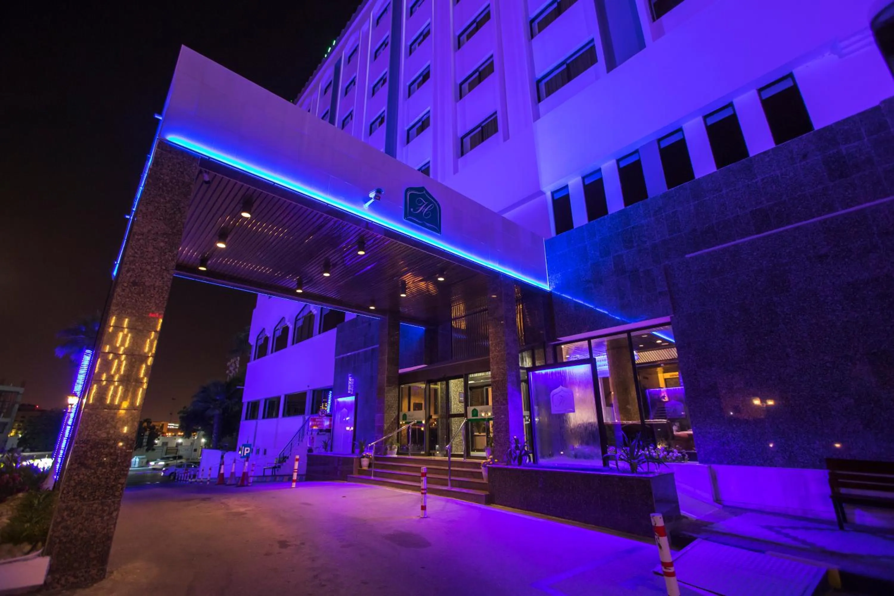 Facade/entrance in Hotel Muscat Holiday