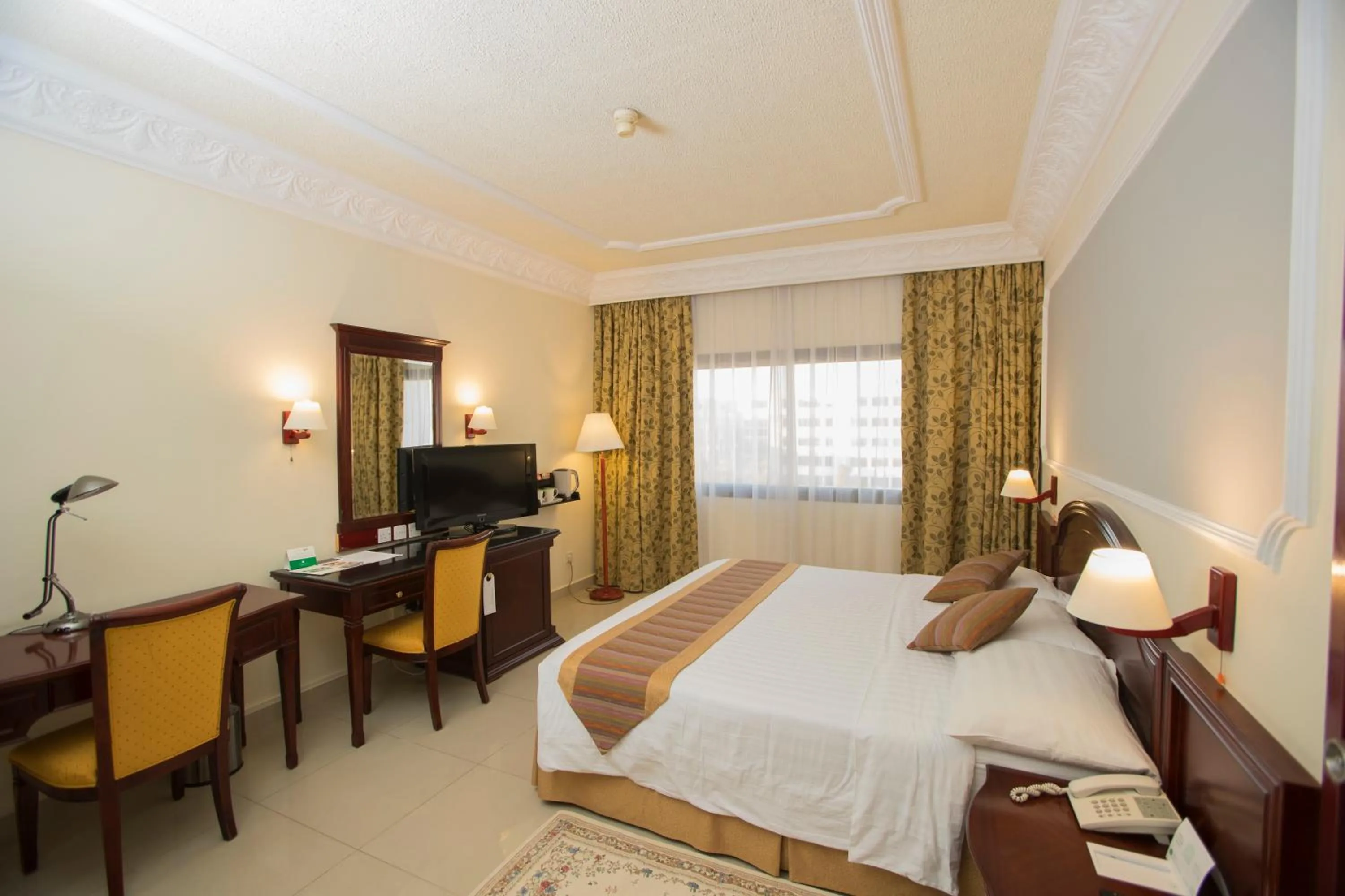 Bedroom, Bed in Hotel Muscat Holiday
