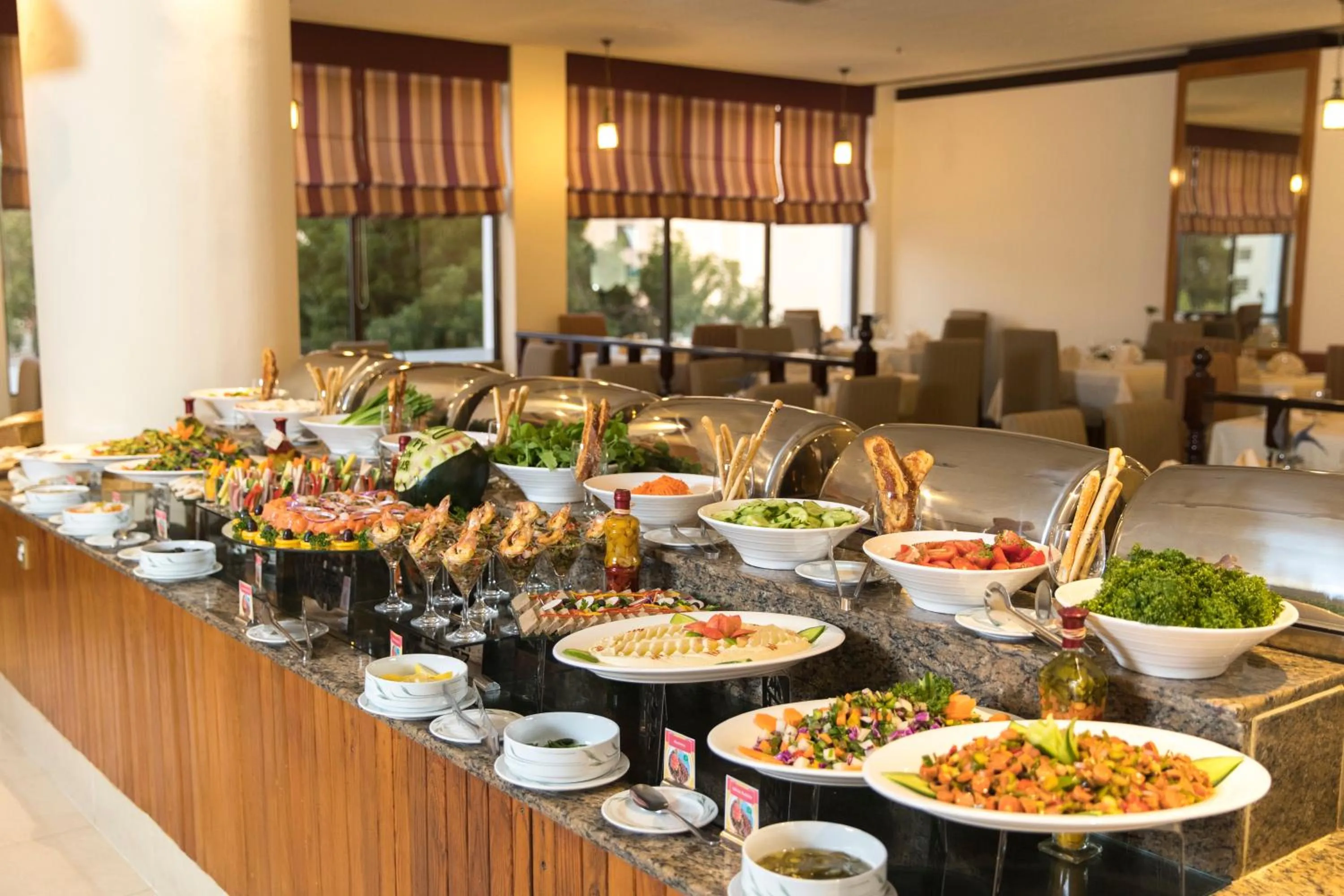 Restaurant/places to eat in Hotel Muscat Holiday