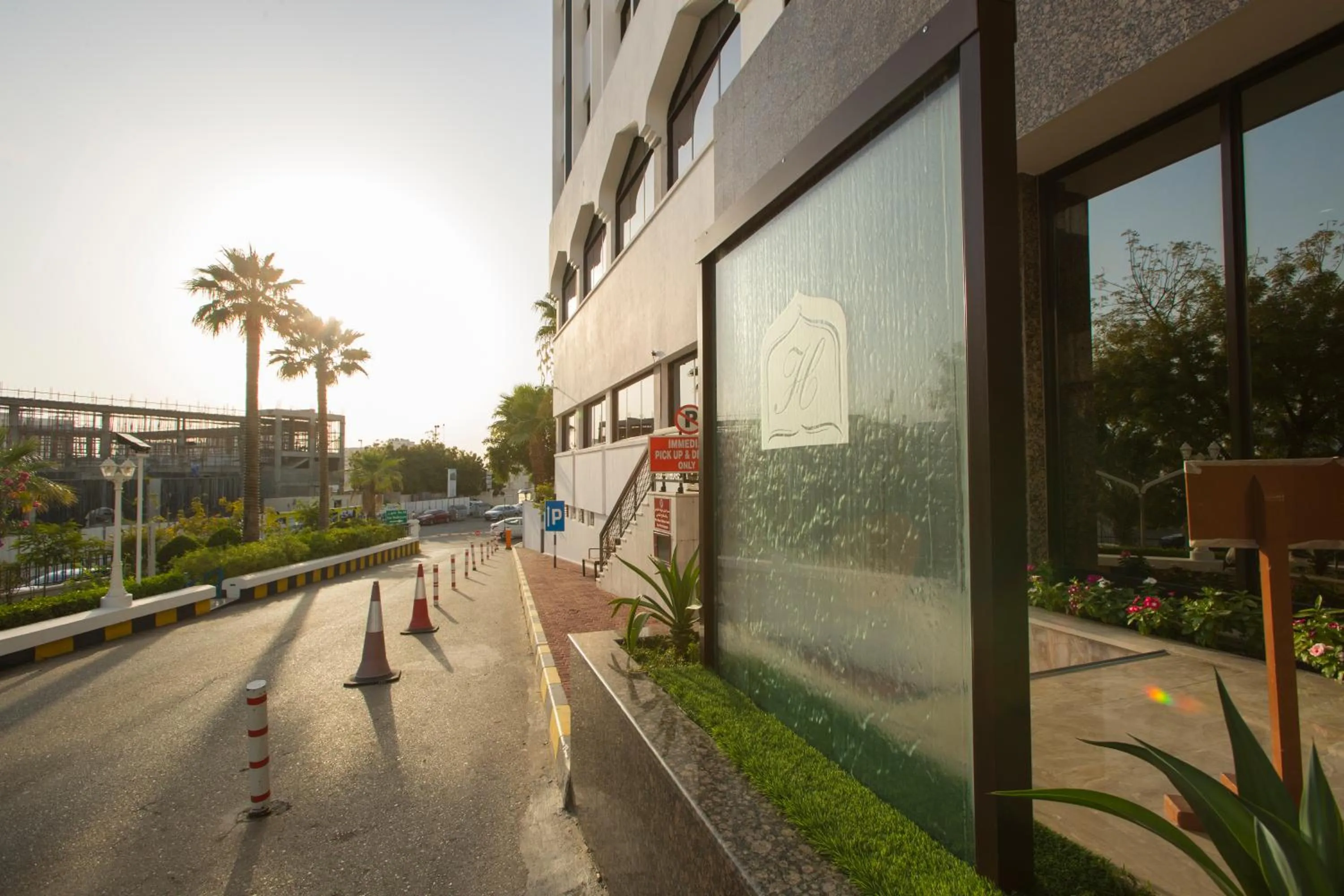 Facade/entrance in Hotel Muscat Holiday