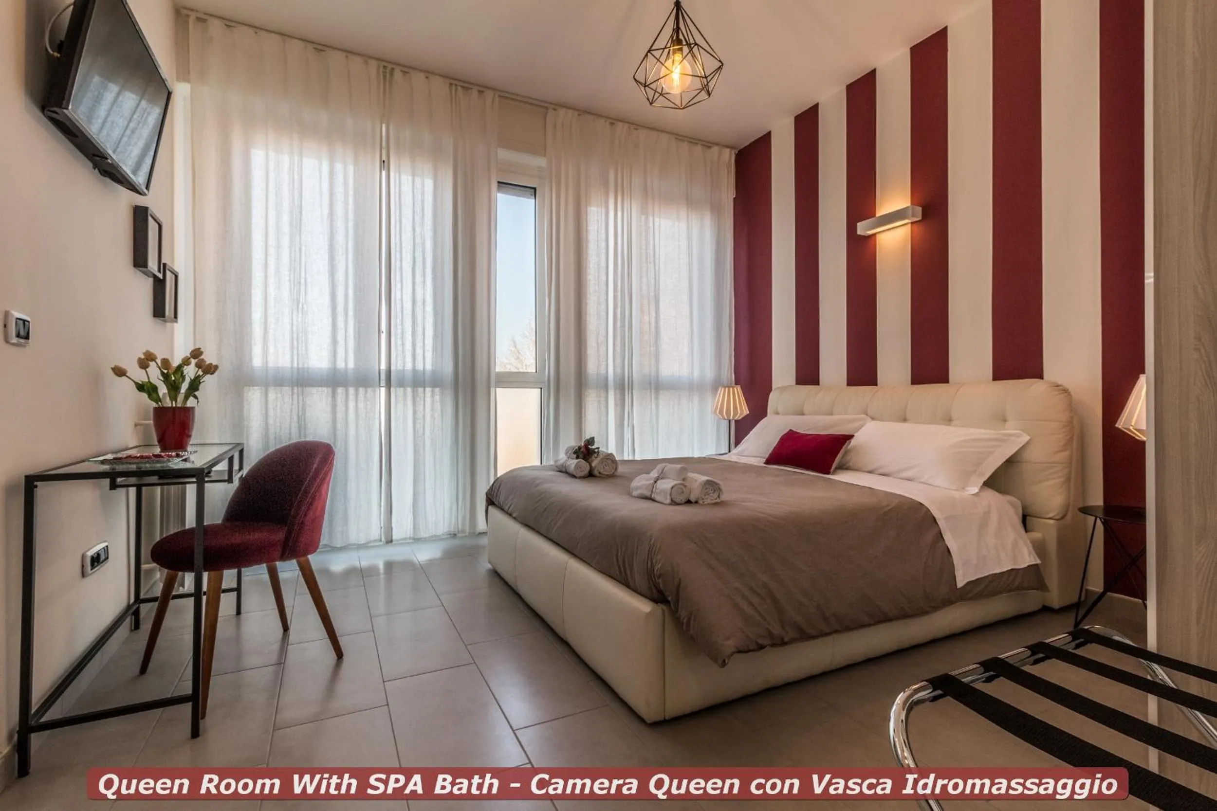 Bed in 4 Star Bologna Train Station - Self Check-In