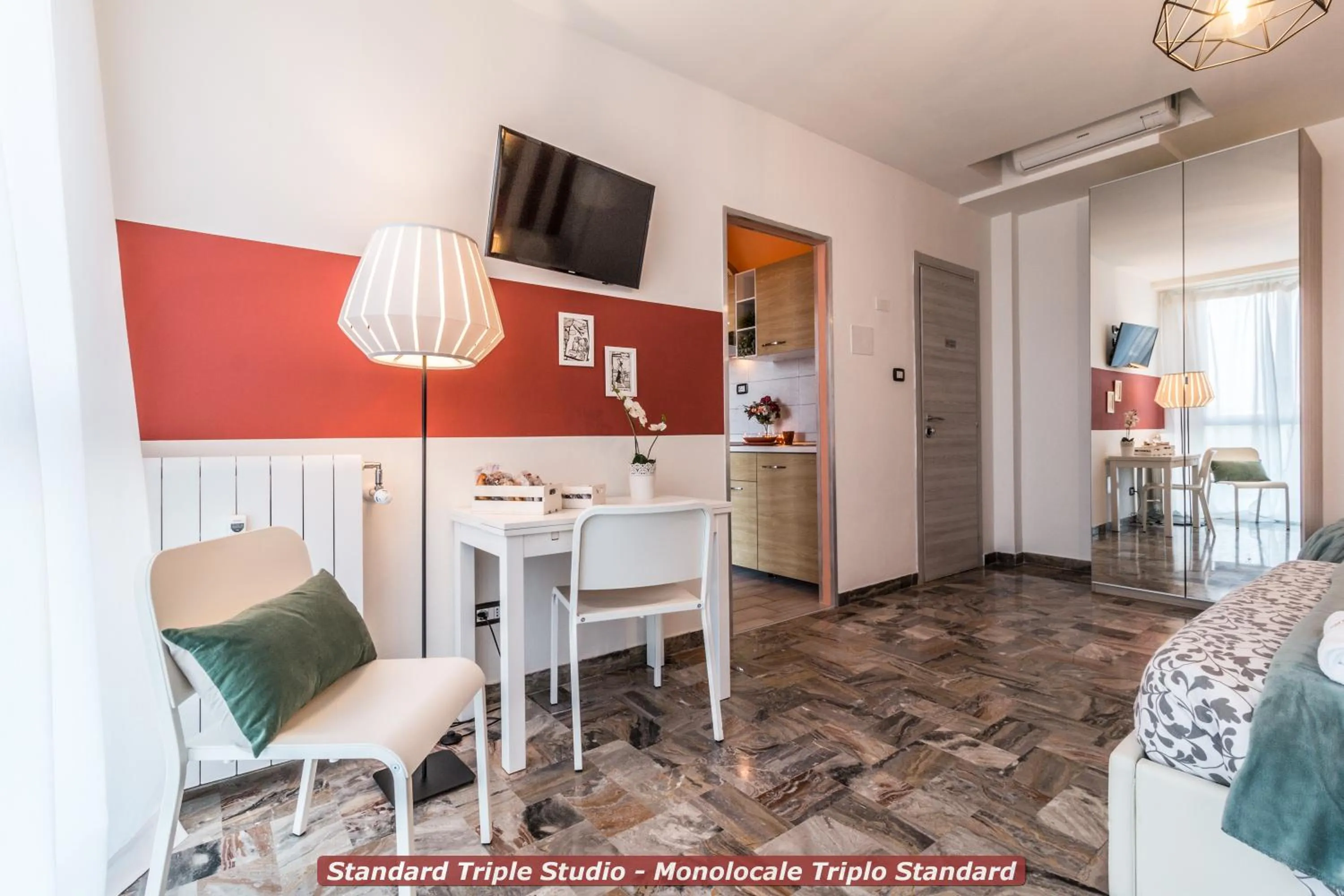 Photo of the whole room in 4 Star Bologna Train Station - Self Check-In