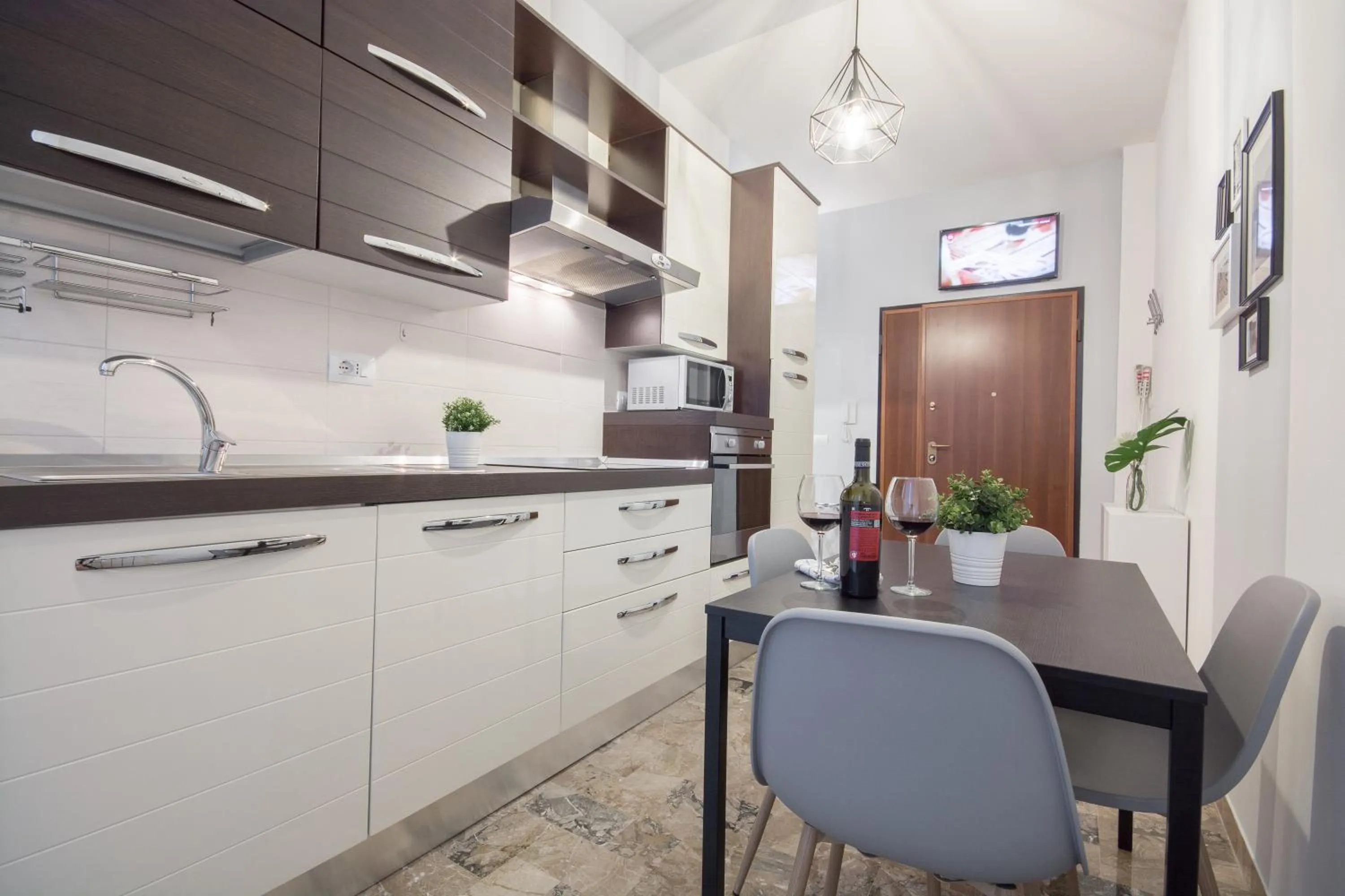 Kitchen or kitchenette in 4 Star Bologna Train Station - Self Check-In