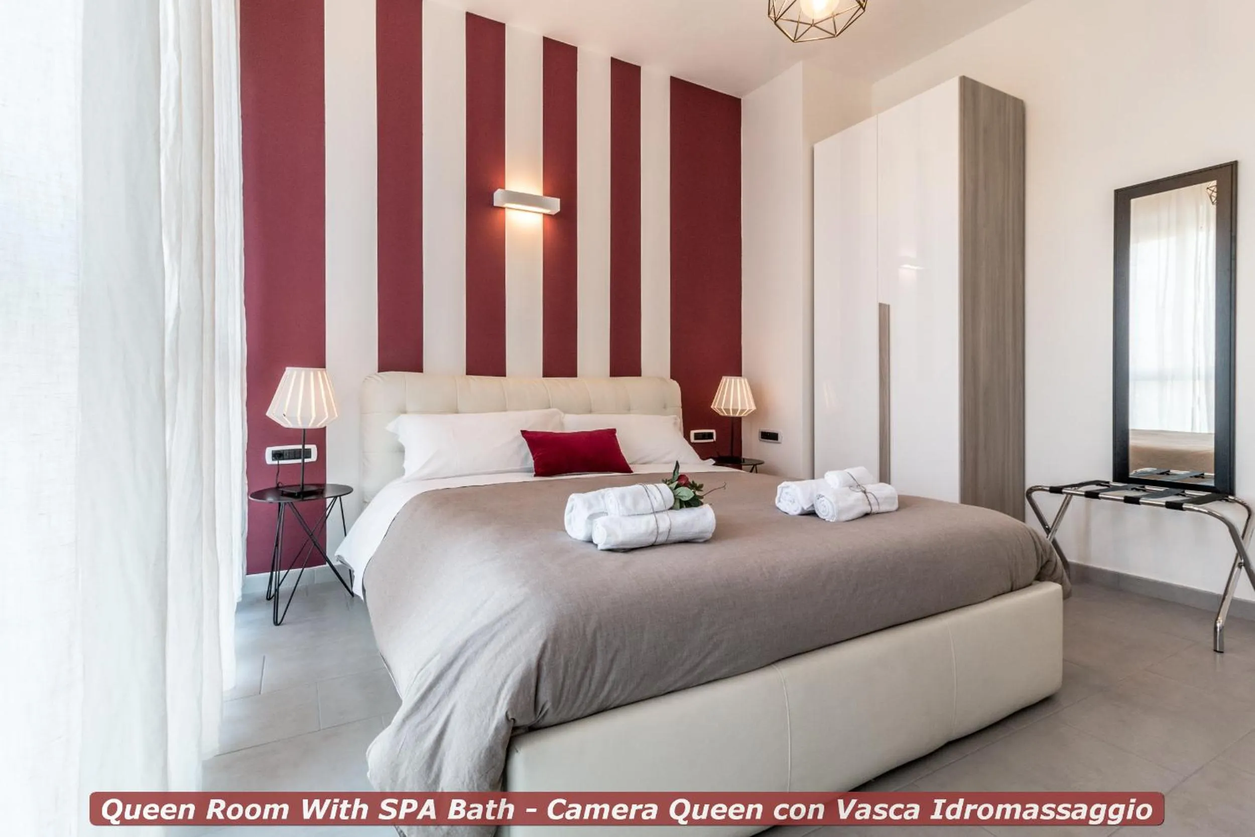 Bed in 4 Star Bologna Train Station - Self Check-In