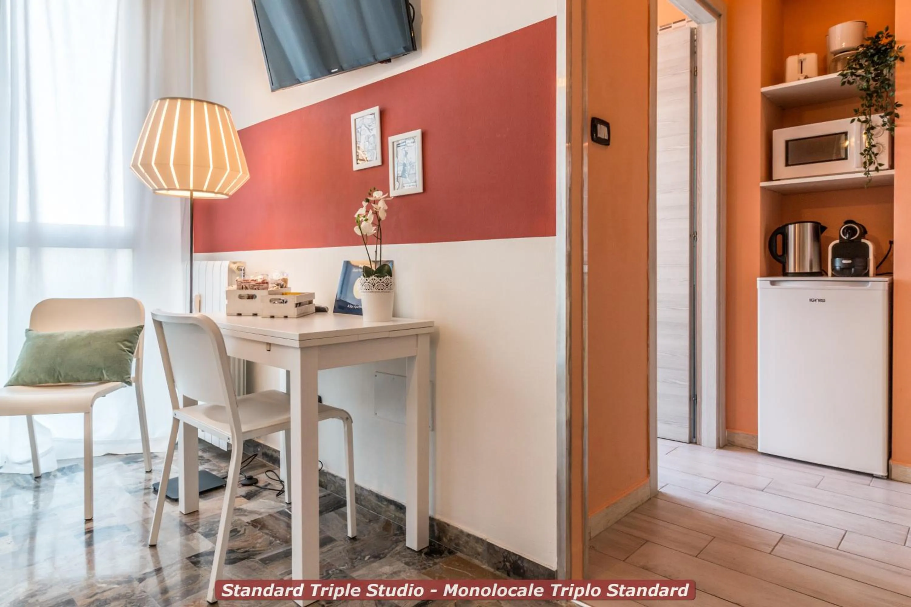 Photo of the whole room in 4 Star Bologna Train Station - Self Check-In