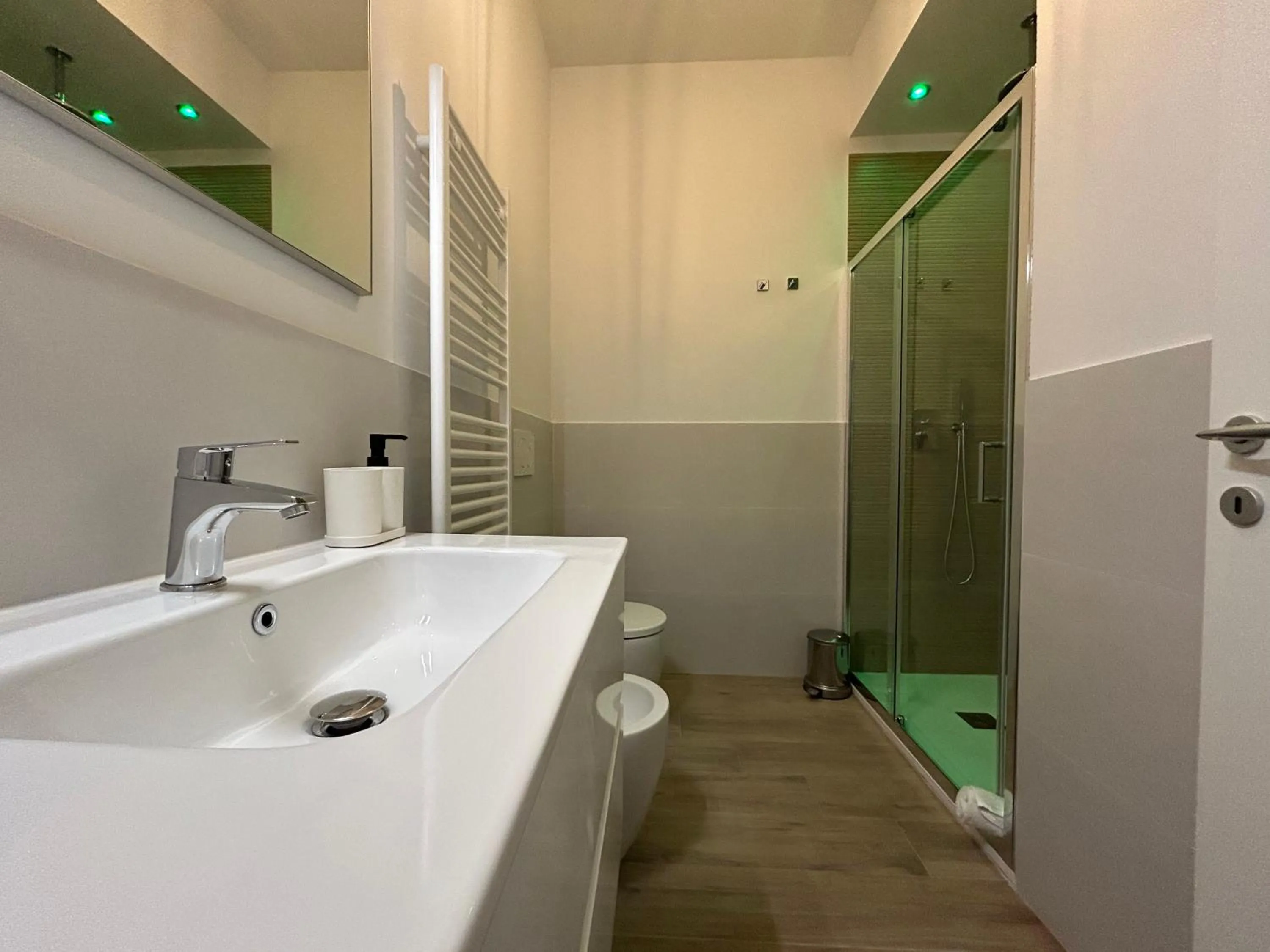 4 Star Bologna Train Station - Self Check-In