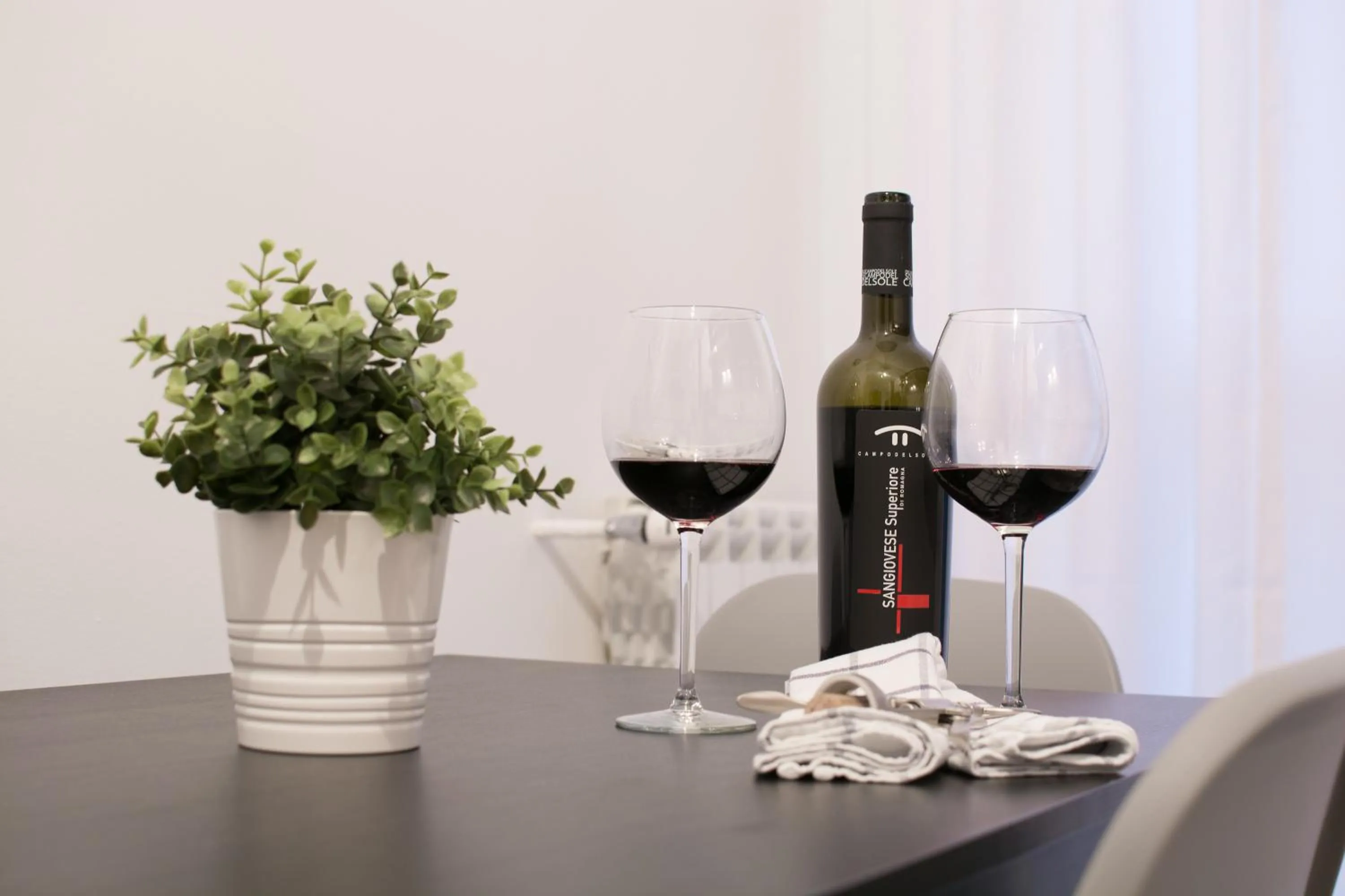 Drinks in 4 Star Bologna Train Station - Self Check-In