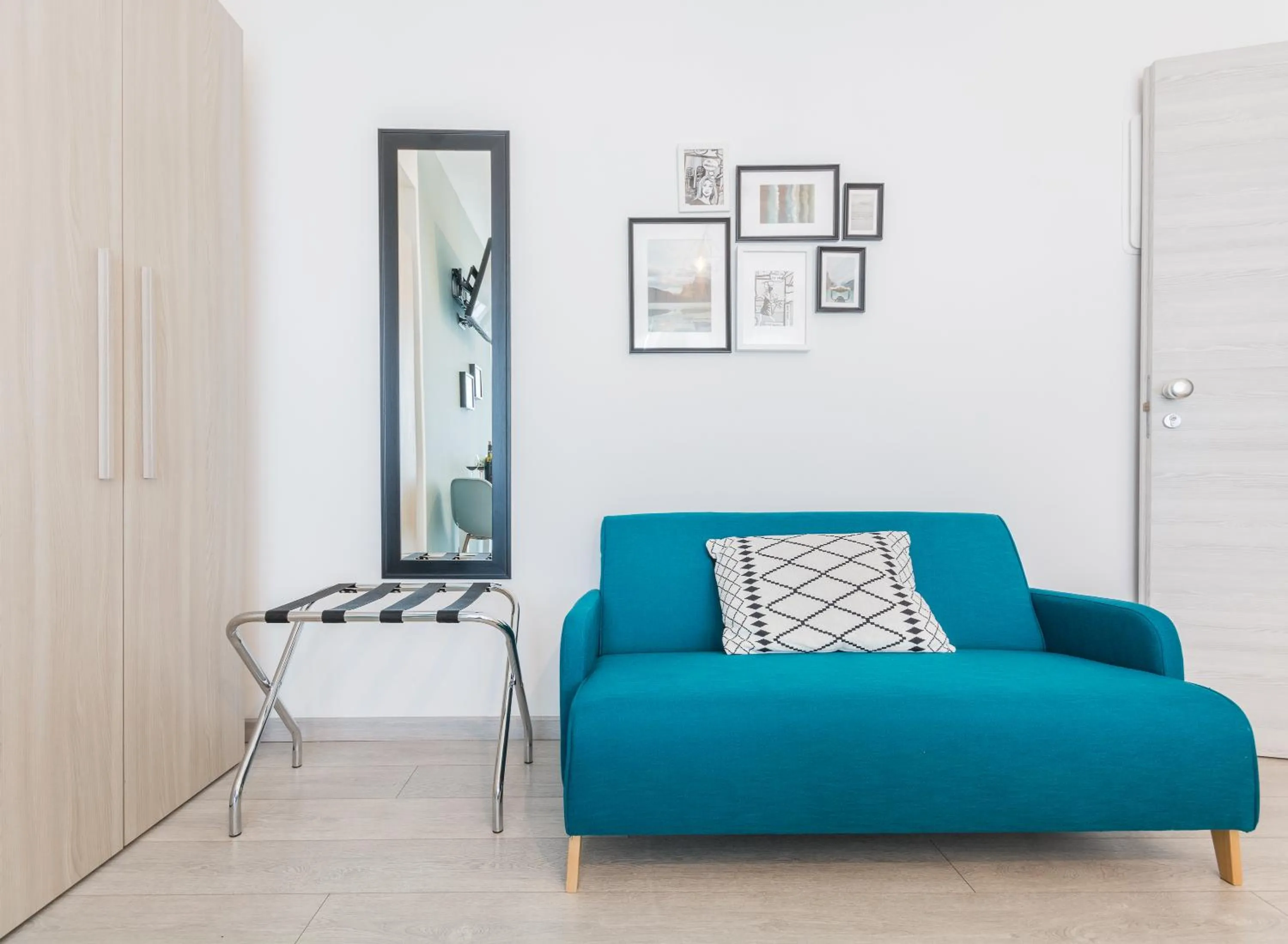 Bedroom in 4 Star Bologna Train Station - Self Check-In