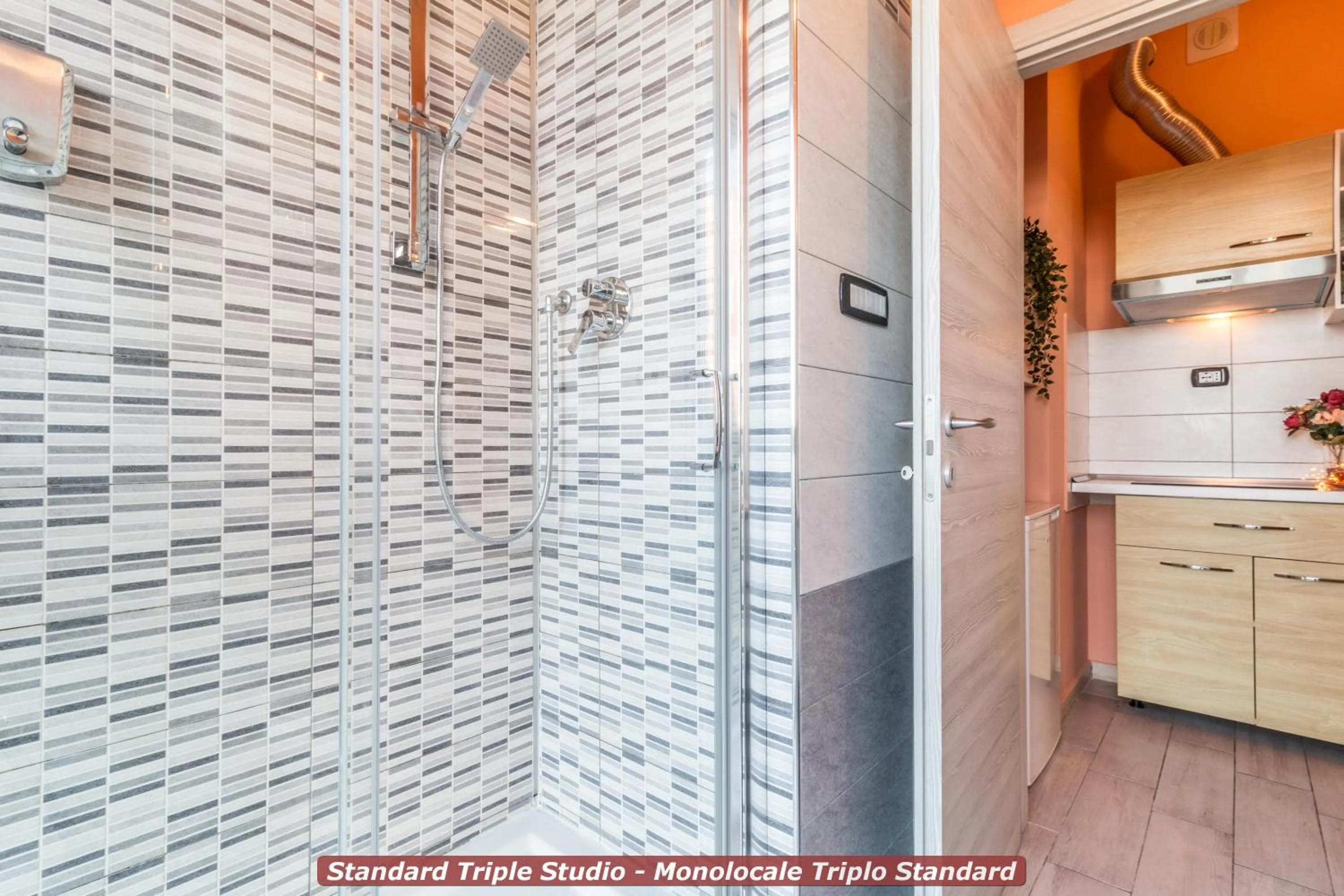 Bathroom in 4 Star Bologna Train Station - Self Check-In