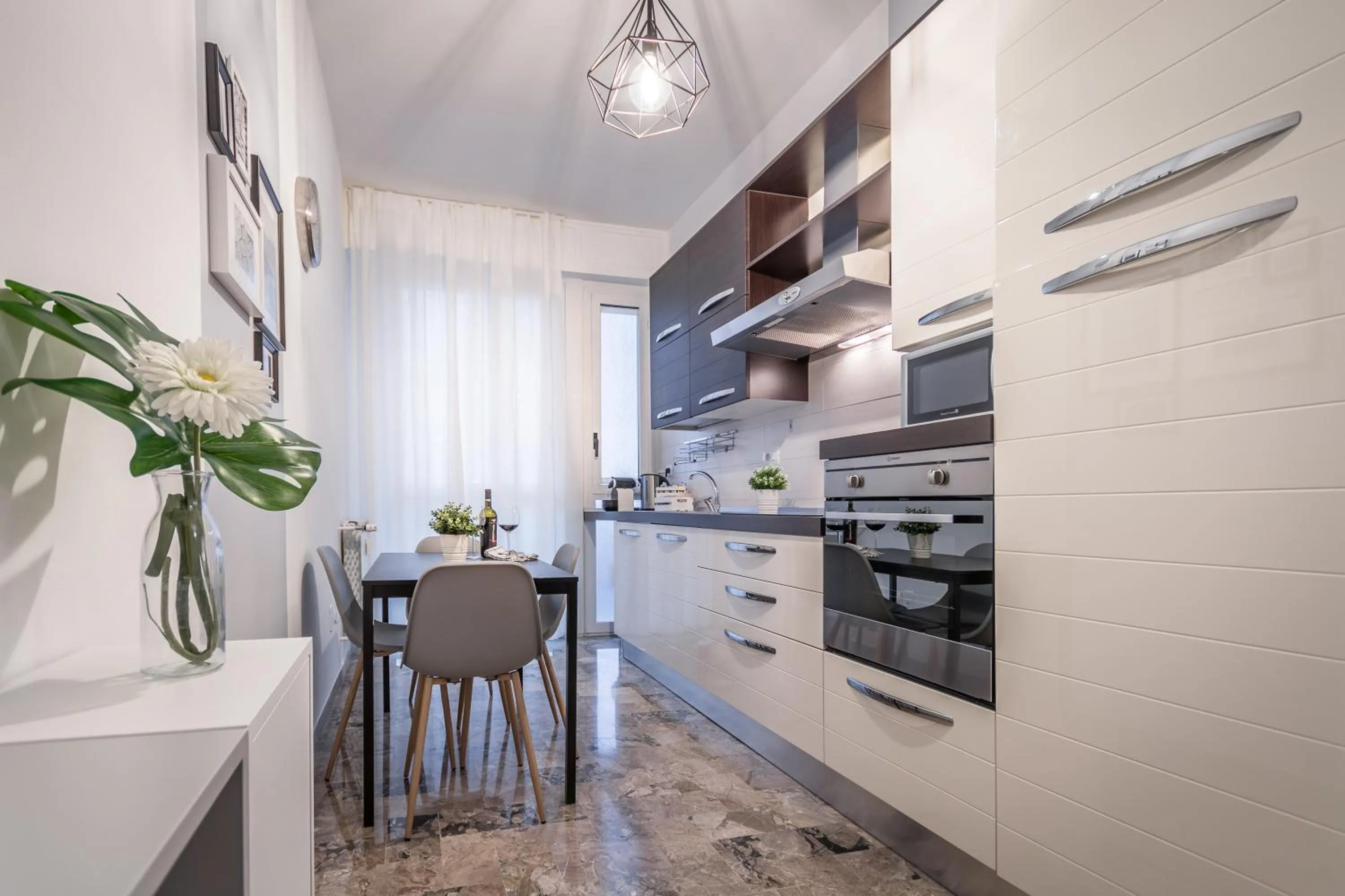 Kitchen or kitchenette in 4 Star Bologna Train Station - Self Check-In