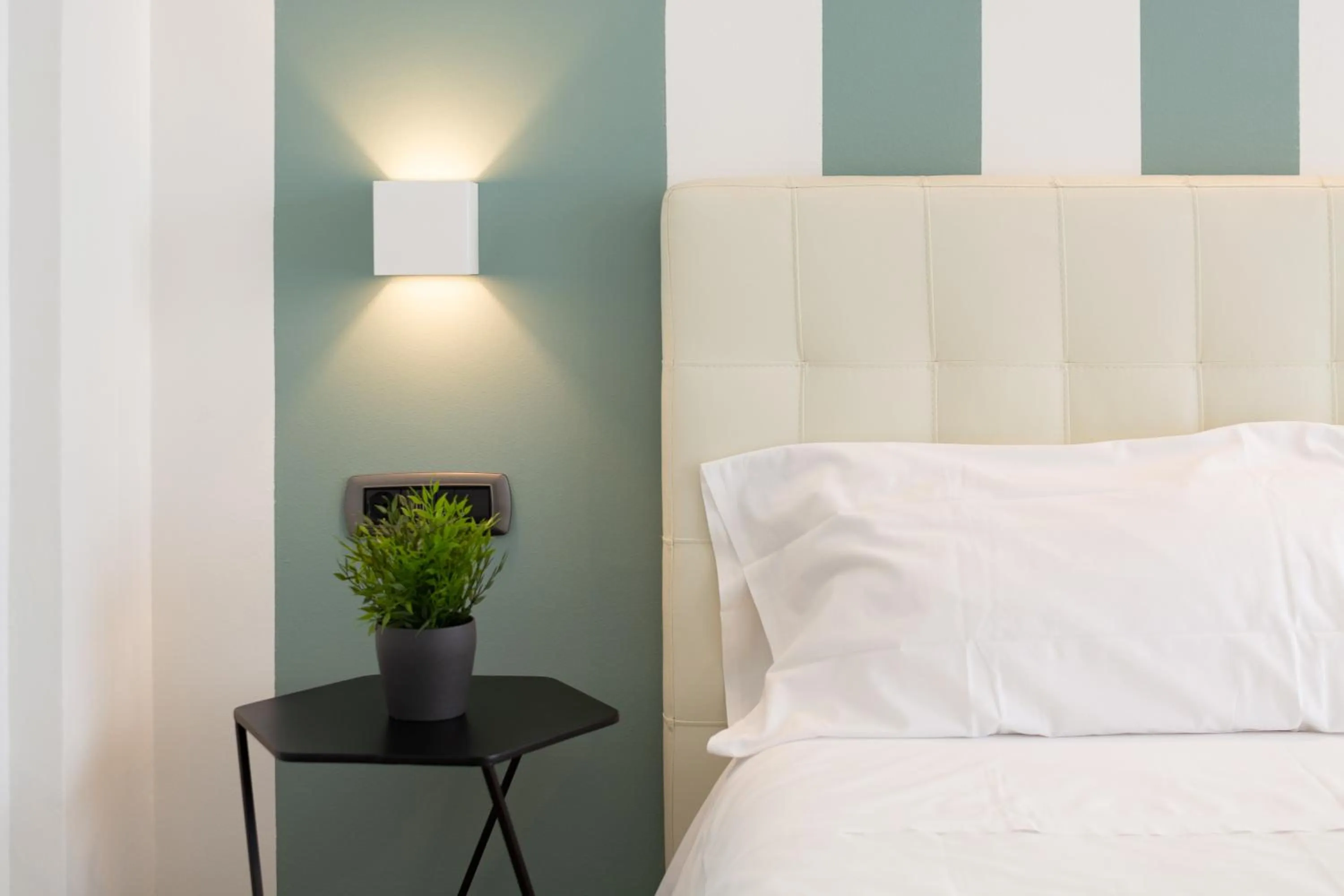 Decorative detail, Bed in 4 Star Bologna Train Station - Self Check-In