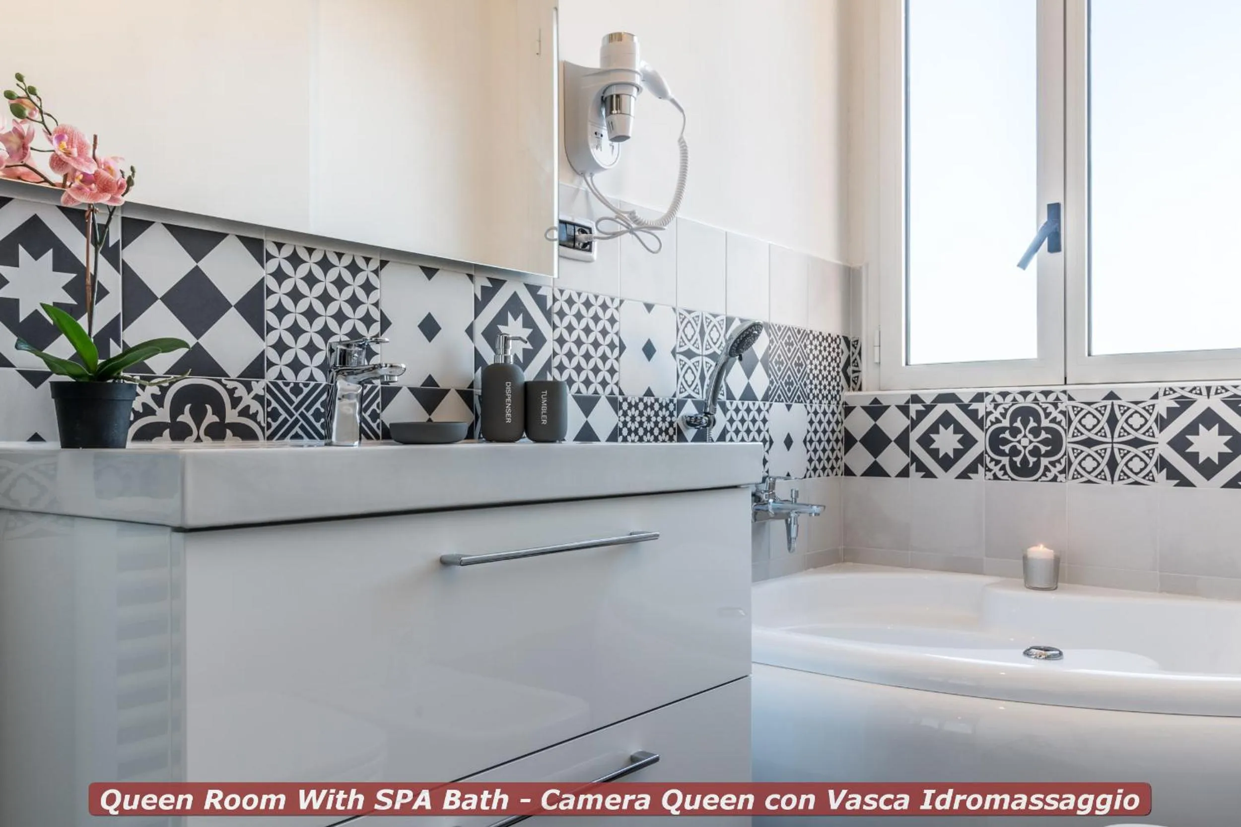 Bathroom in 4 Star Bologna Train Station - Self Check-In