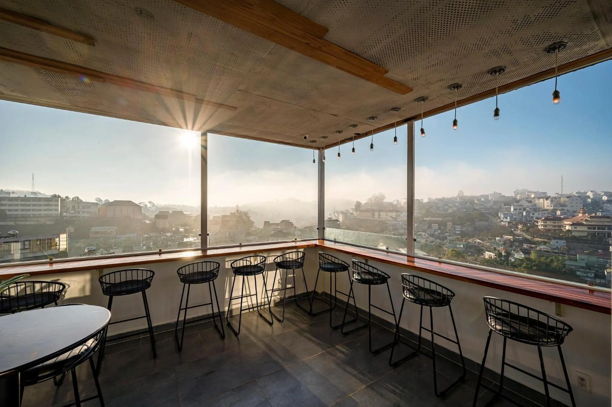 Restaurant/places to eat in Hera Boutique Hotel