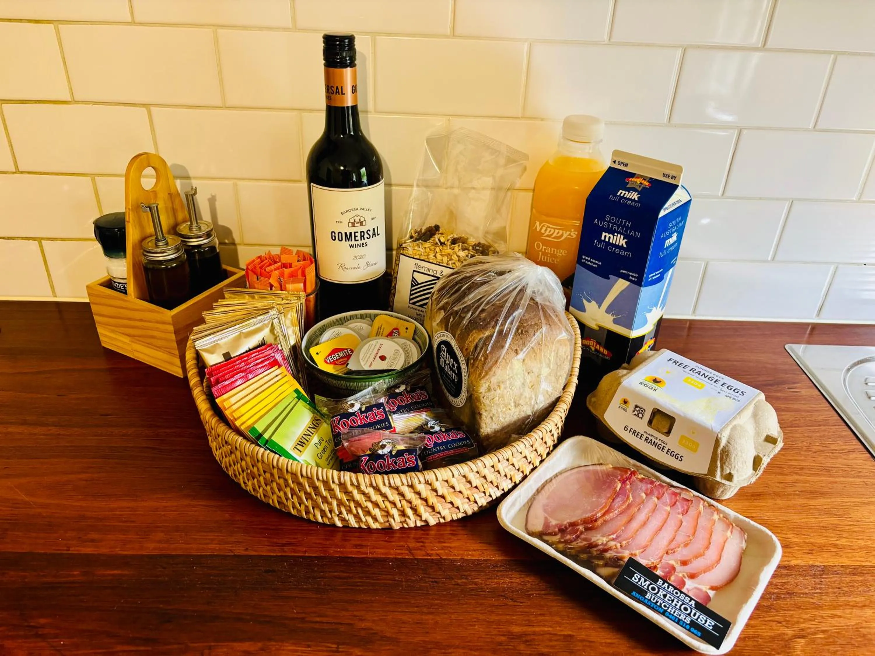 Breakfast in Goat Square House - Historic Row Cottages