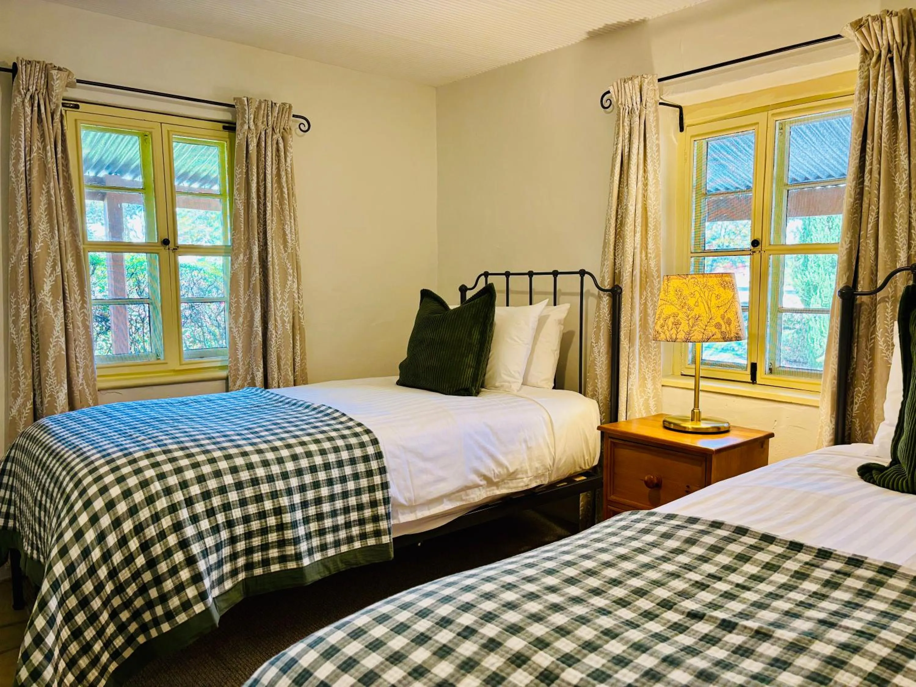 Bed in Goat Square House - Historic Row Cottages