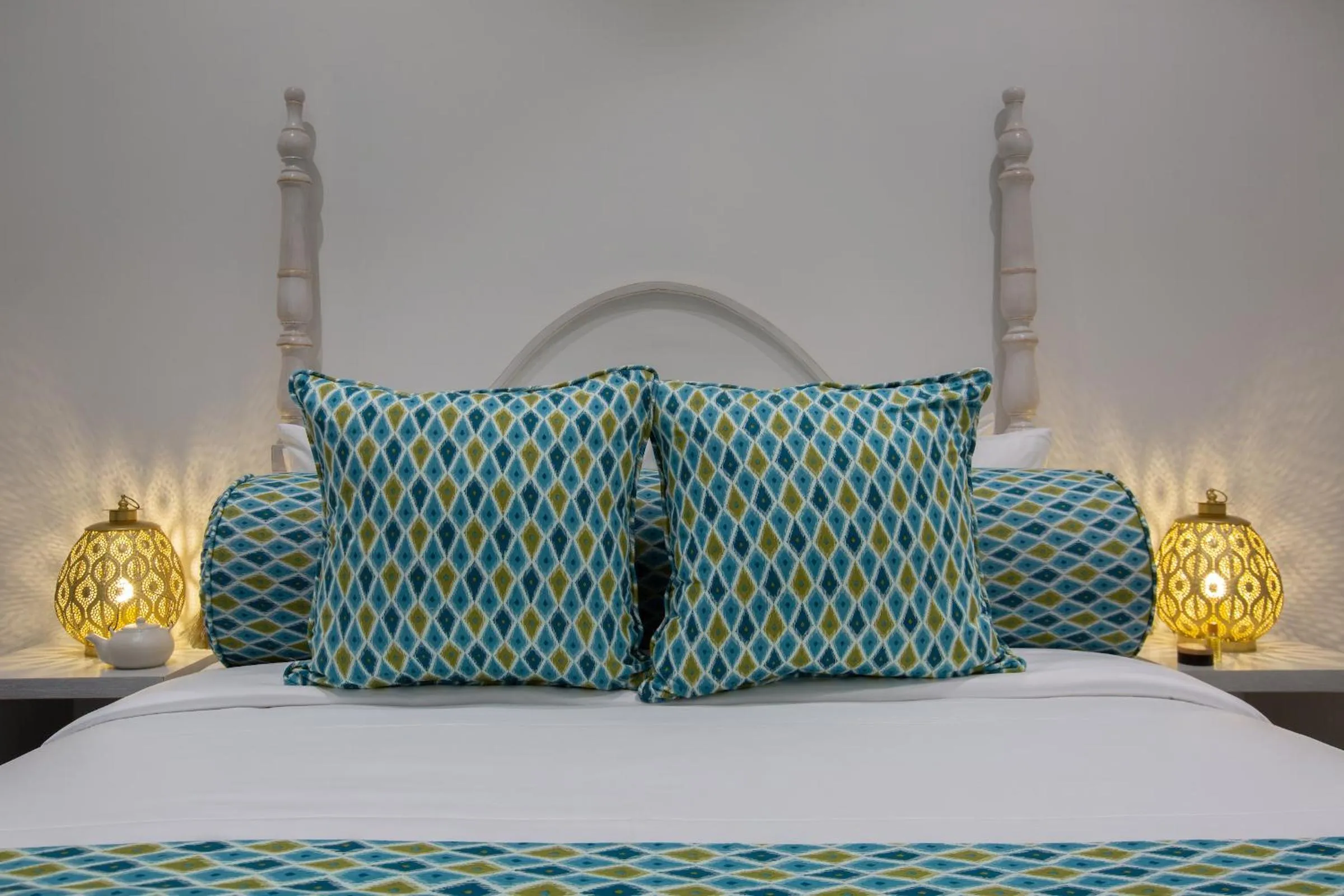 Bed in Tembo Beach Club & Resort