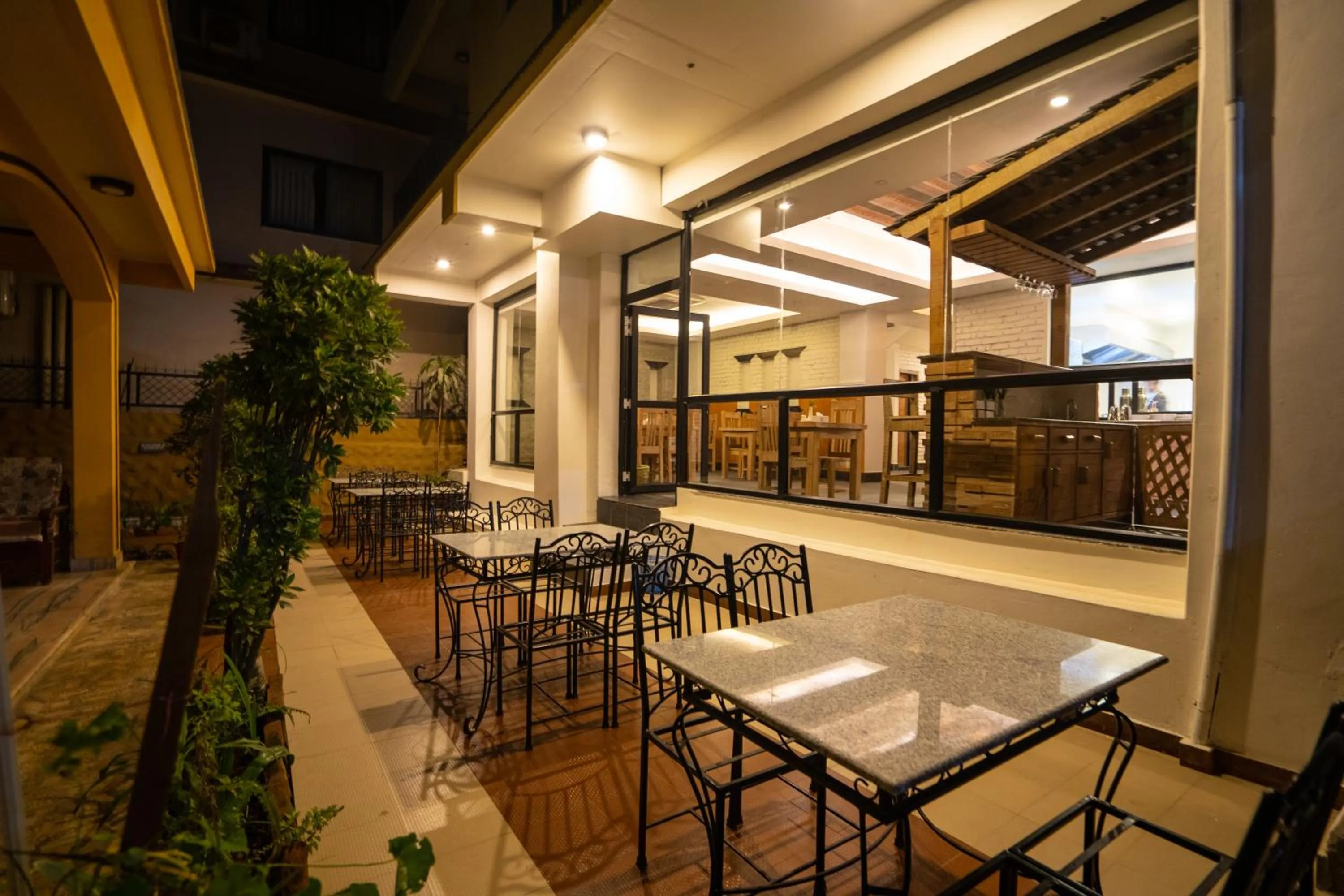 Restaurant/places to eat in Hotel Mera Peak Private Limited