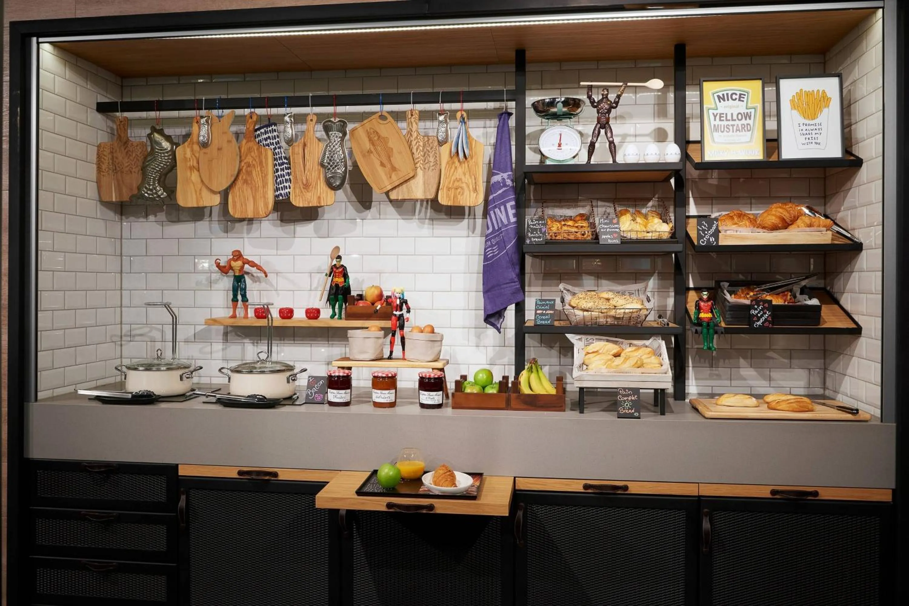 Restaurant/places to eat in Moxy Sophia Antipolis