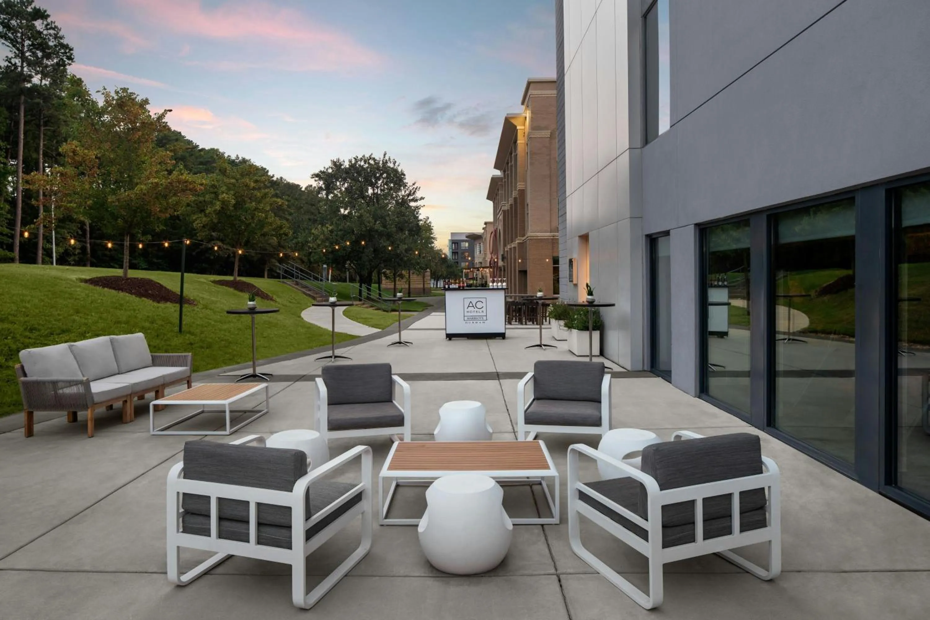 Meeting/conference room in AC Hotel by Marriott Durham Duke University