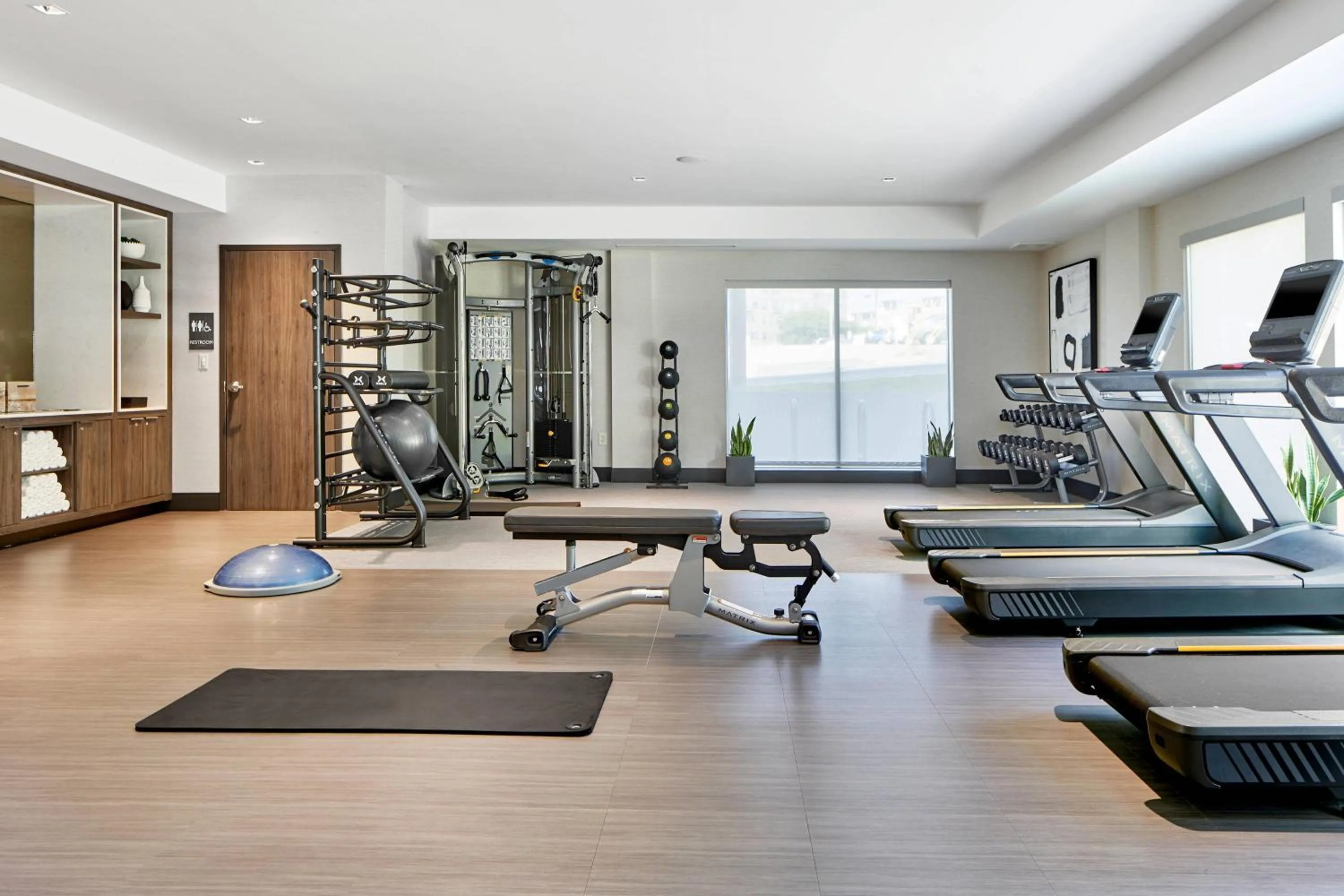 Fitness centre/facilities in AC Hotel by Marriott Durham Duke University