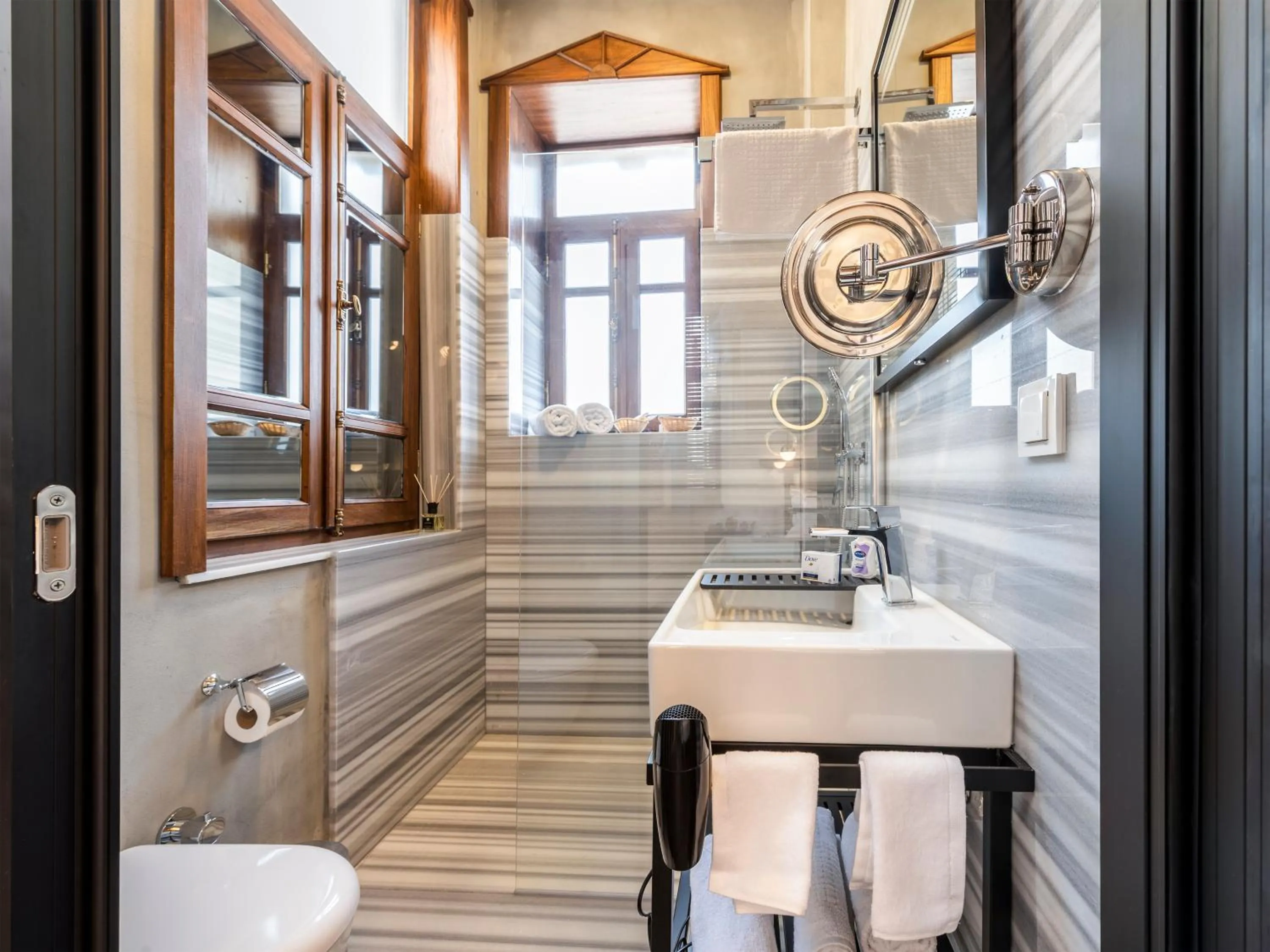 Shower in PeraNox Boutique Hotel