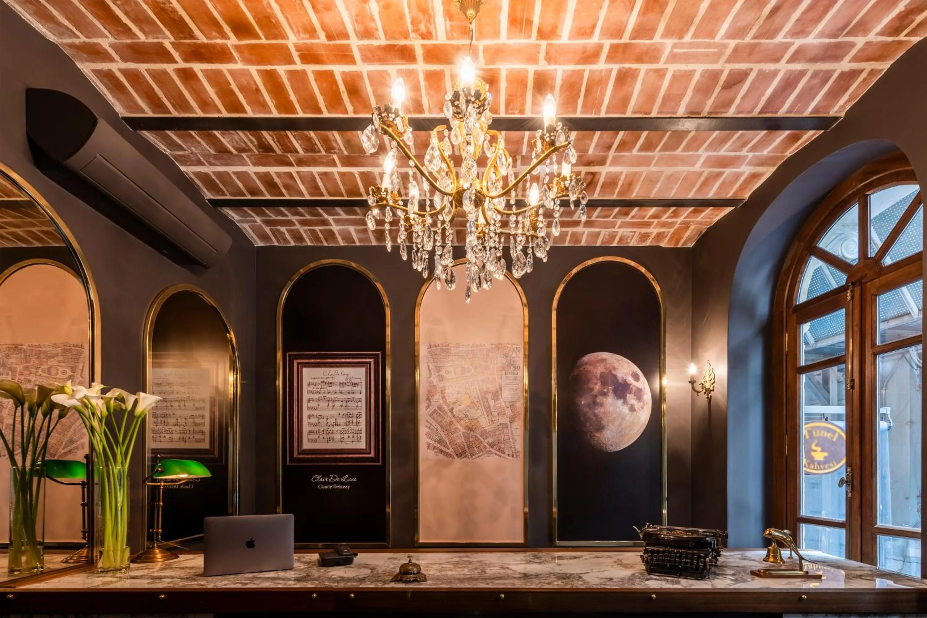 Lobby or reception in PeraNox Boutique Hotel