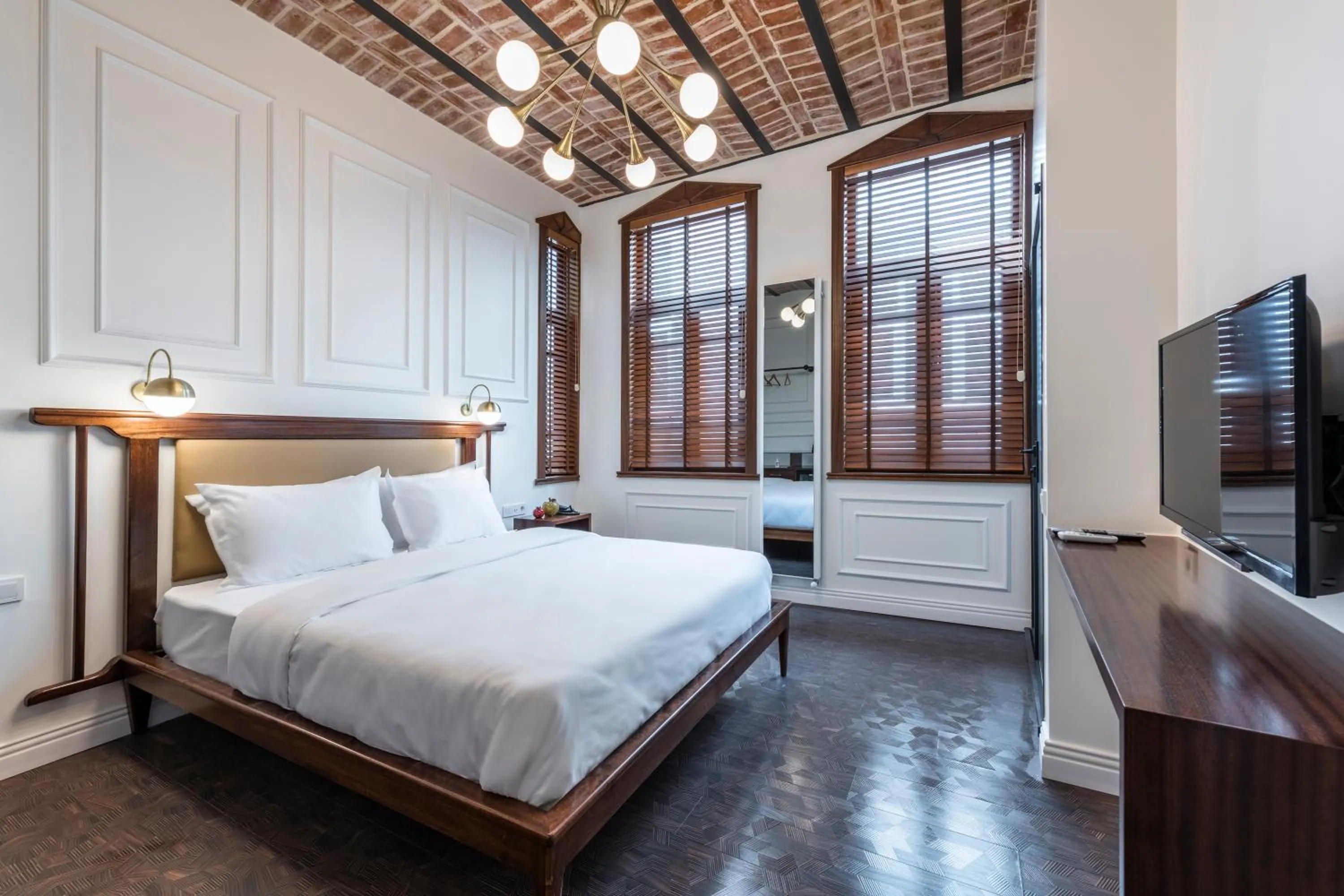 Bed in PeraNox Boutique Hotel