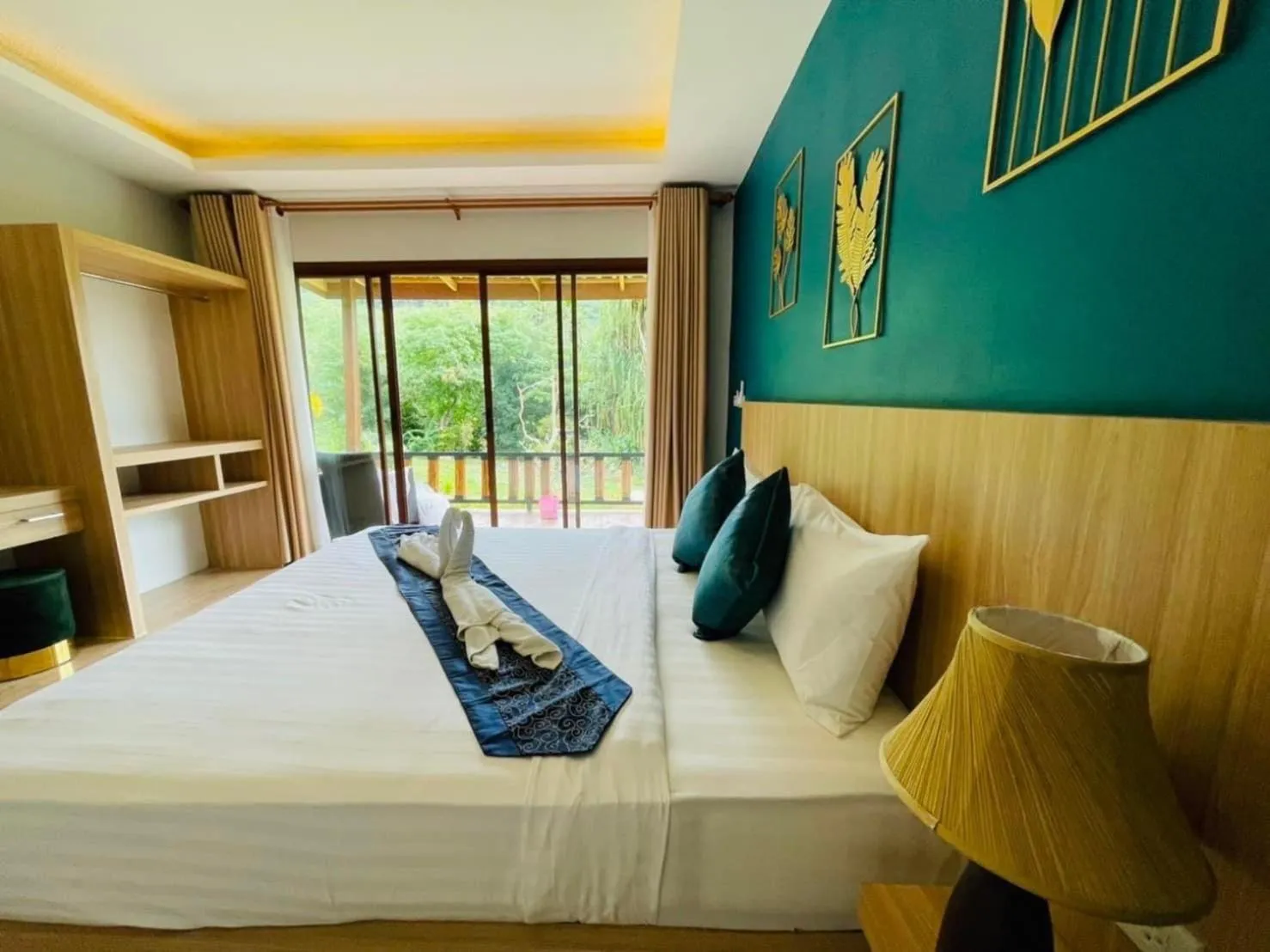 Bedroom, Bed in Phurin Thara Resort
