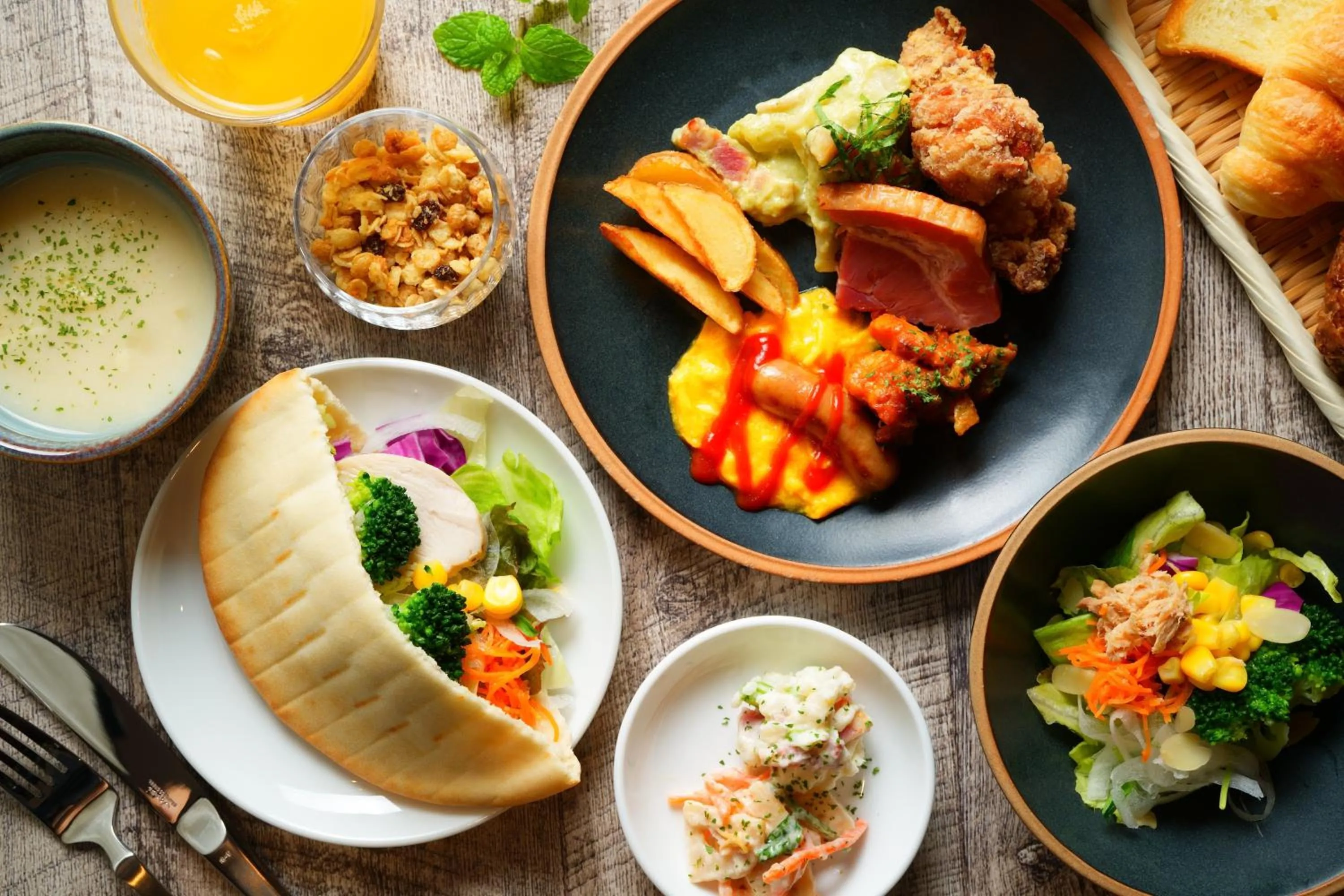 Restaurant/places to eat in AMANEK Inn Beppu