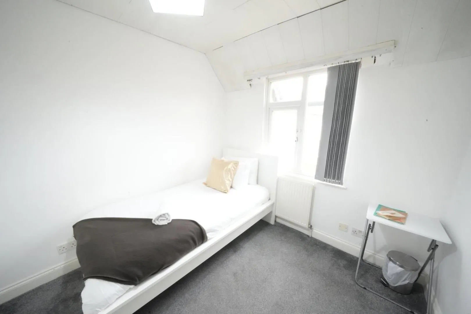 Bed in Airport Comfy Stay