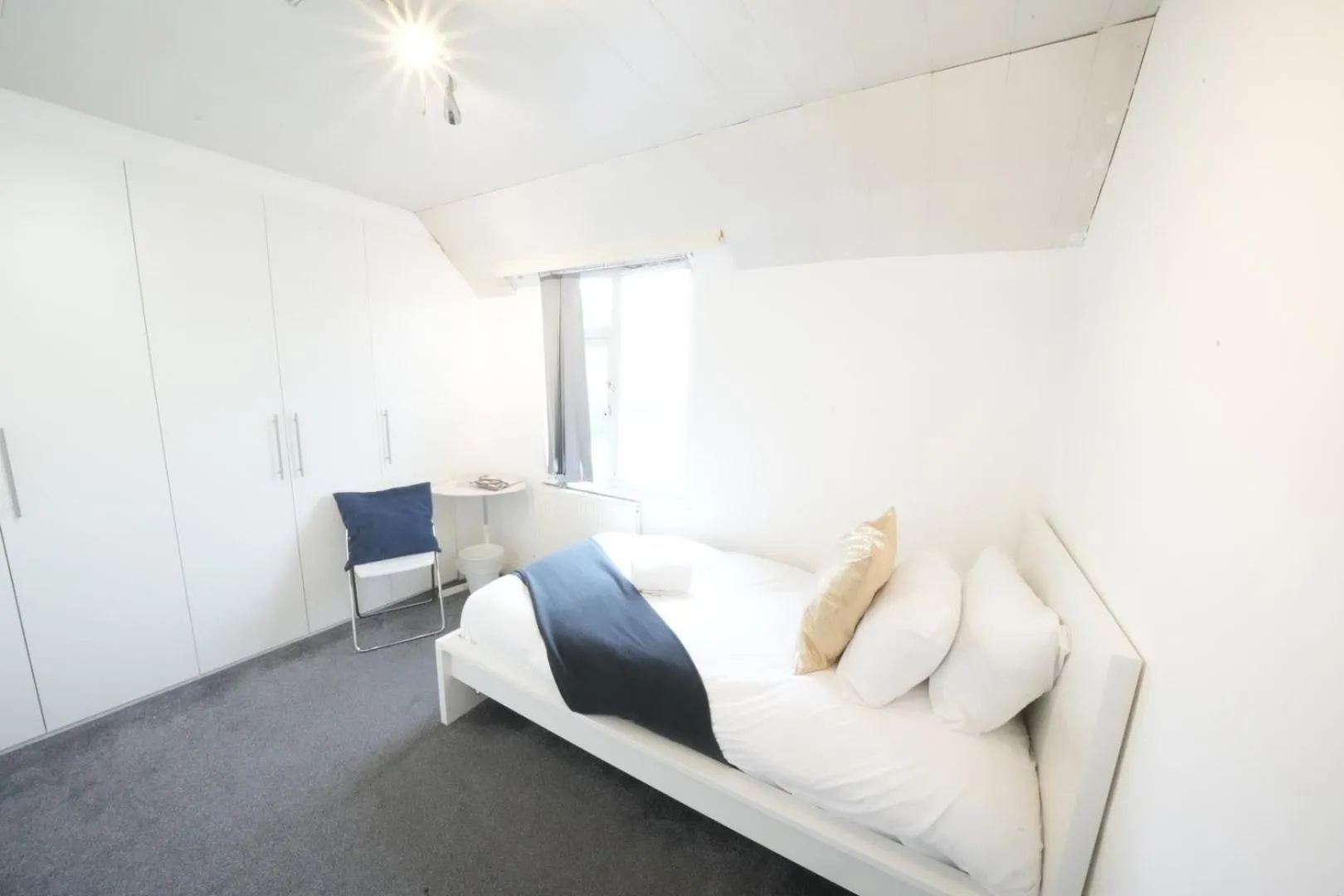 Bed in Airport Comfy Stay