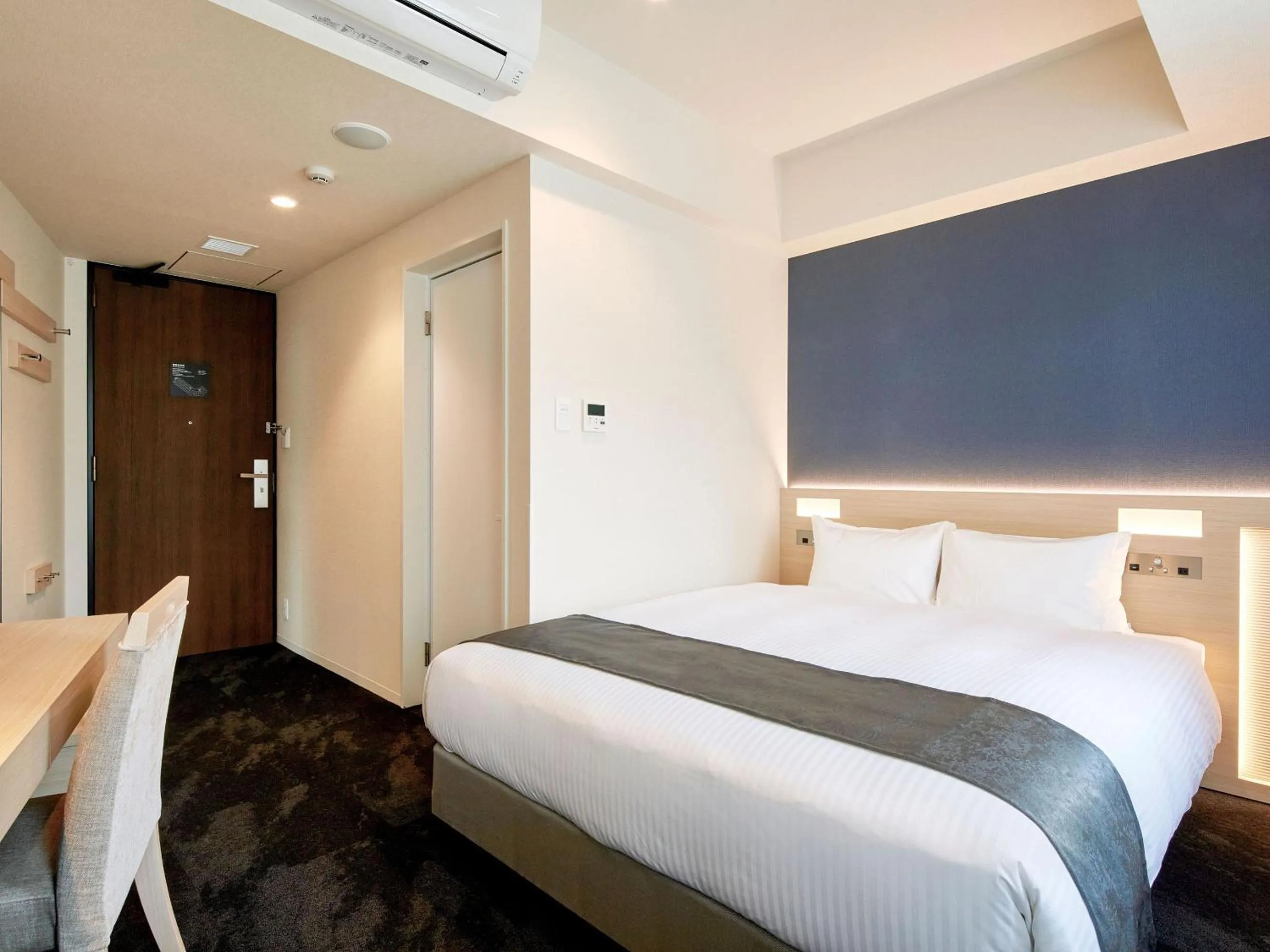 Photo of the whole room, Bed in Hotel Keyaki Gate Tokyo Fuchu