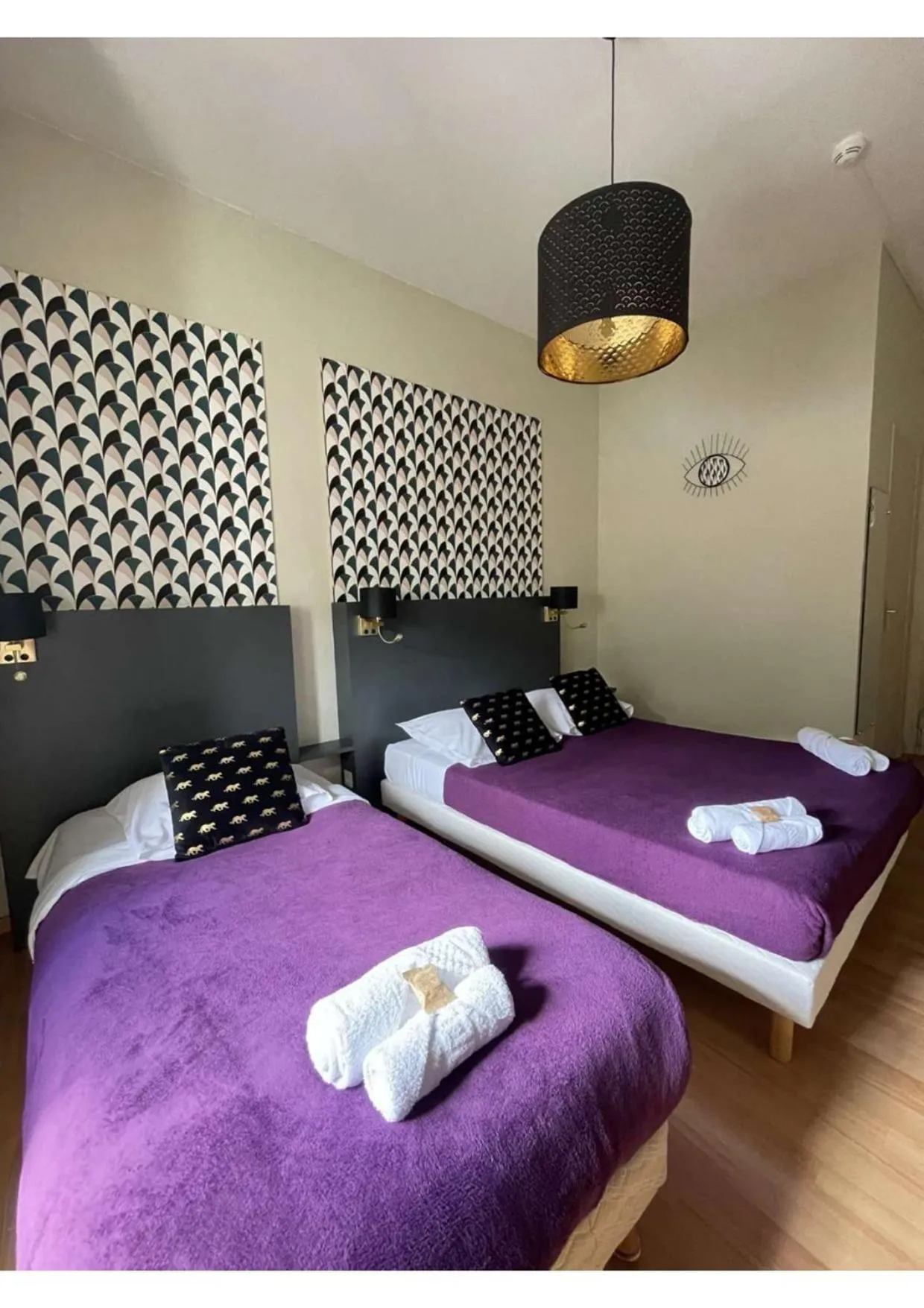 Family, Bed in Grand hôtel de l'Europe