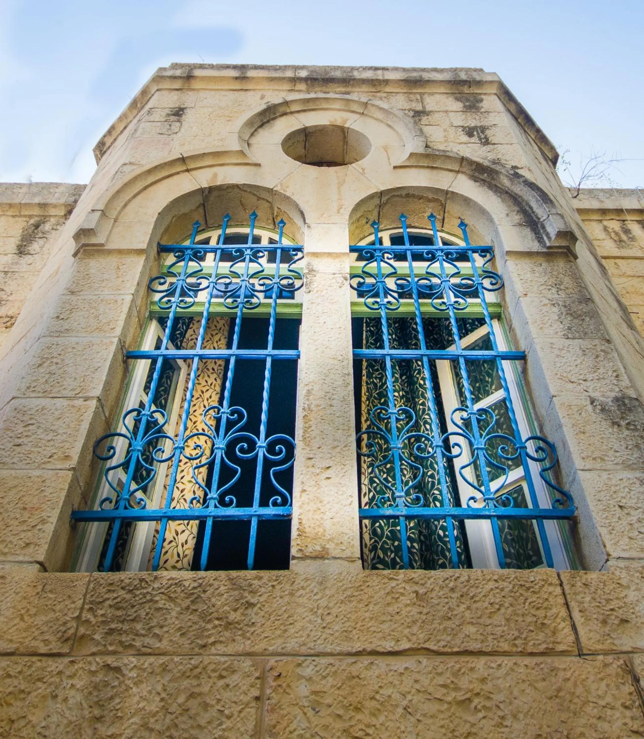 Day in Jerusalem Garden Home