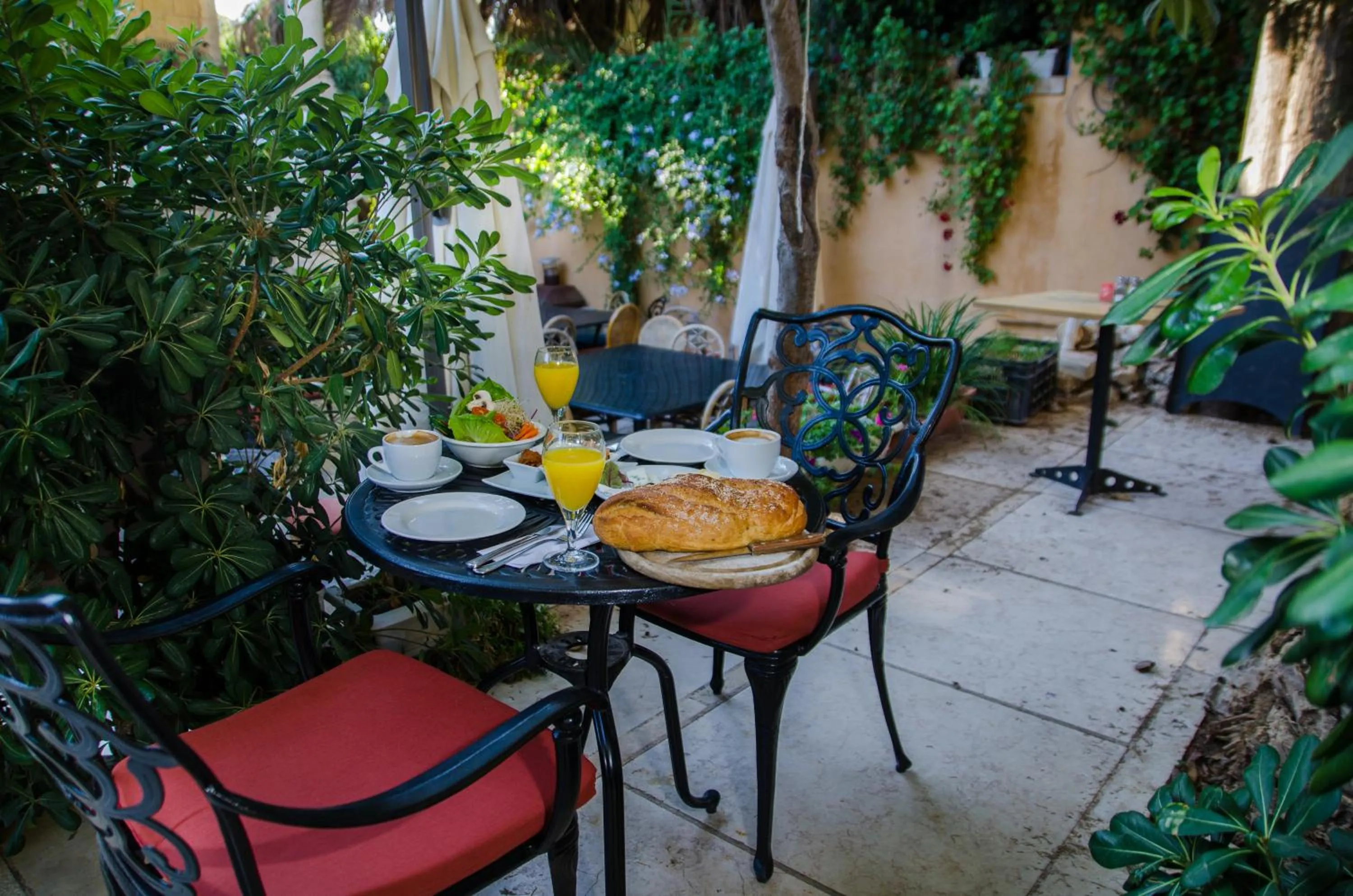 Breakfast in Jerusalem Garden Home