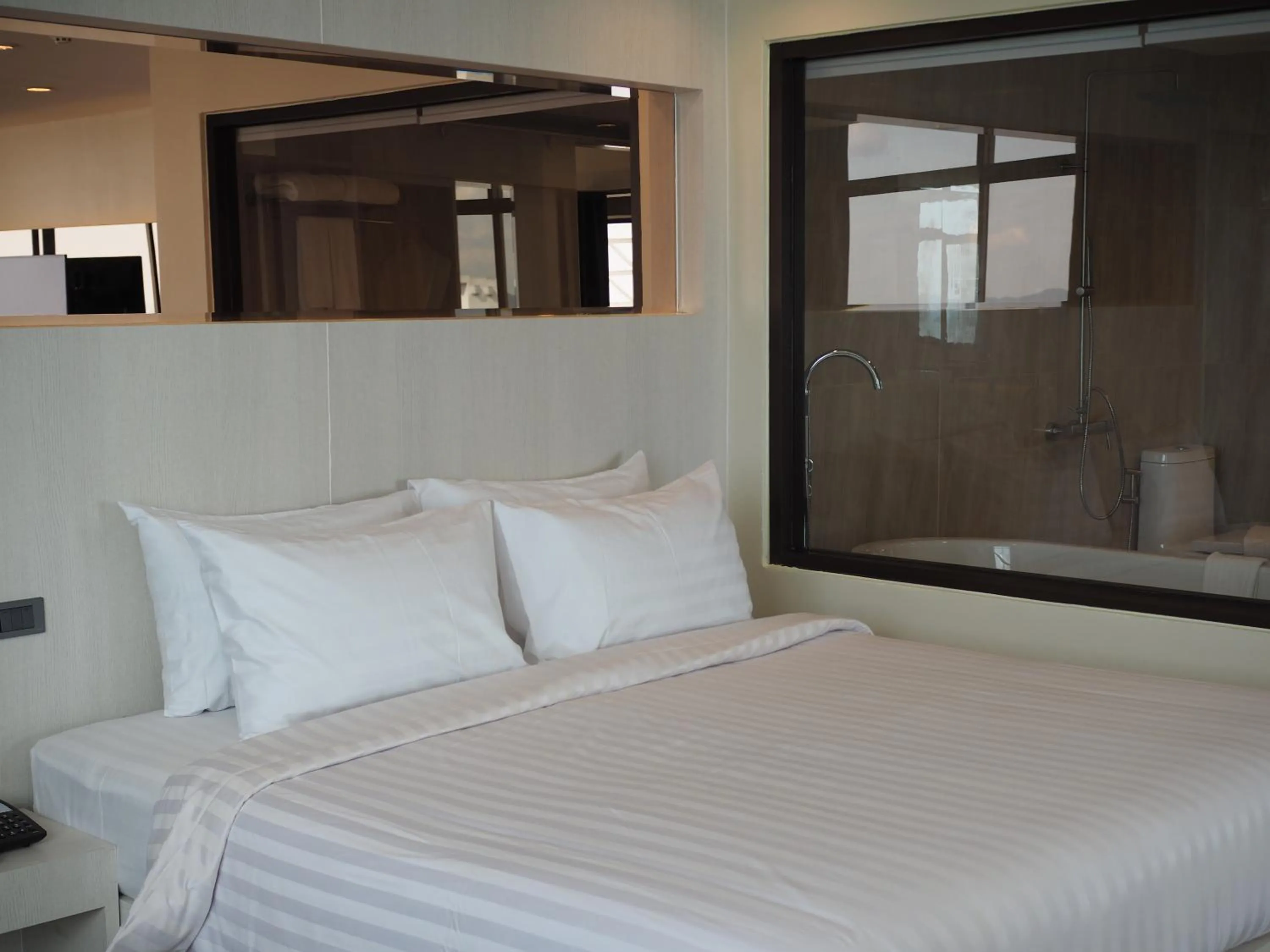 Bedroom, Bed in Hermann Hotel Pattaya - SHA Extra Plus