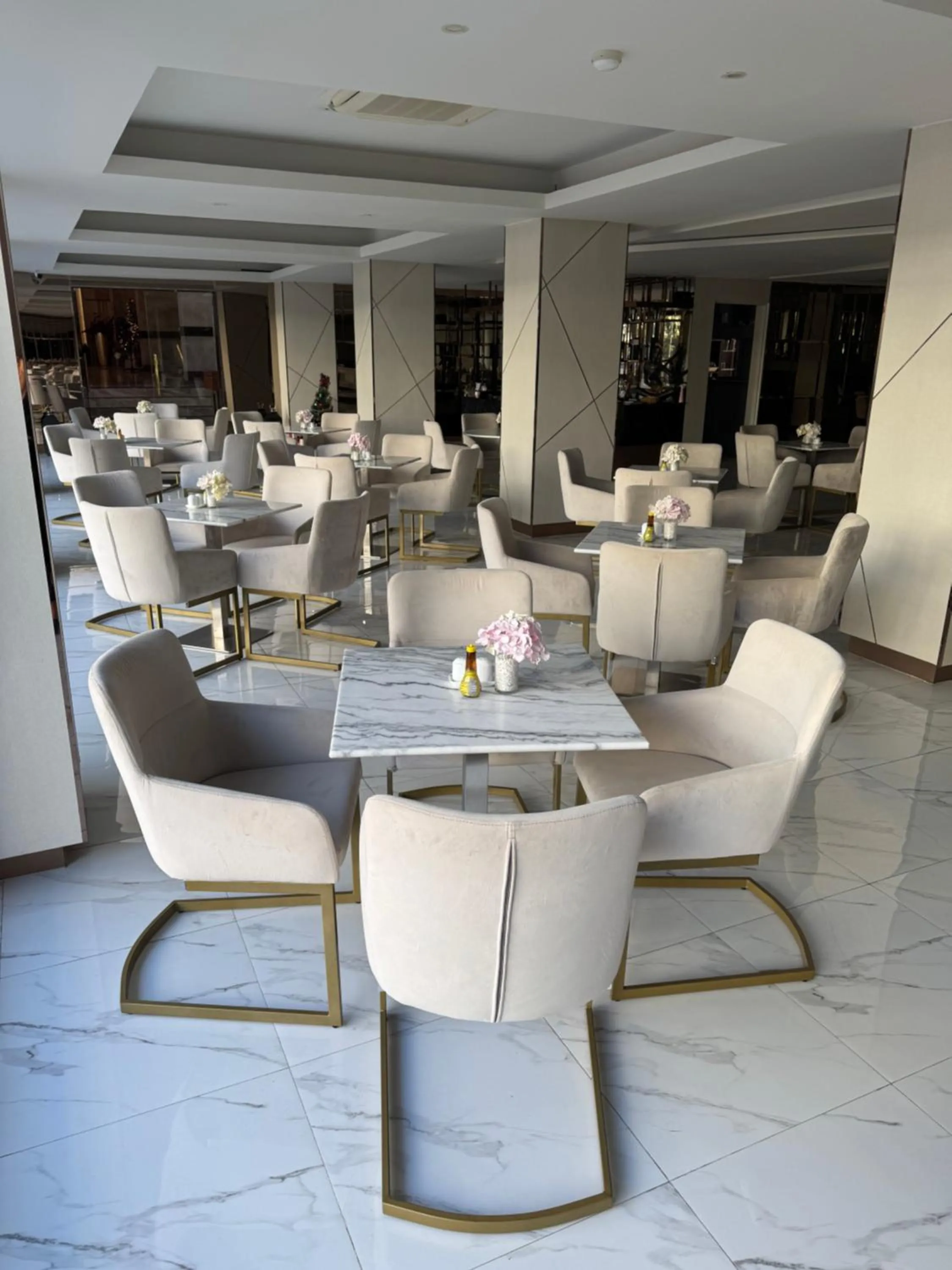 Restaurant/places to eat in Hermann Hotel Pattaya - SHA Extra Plus