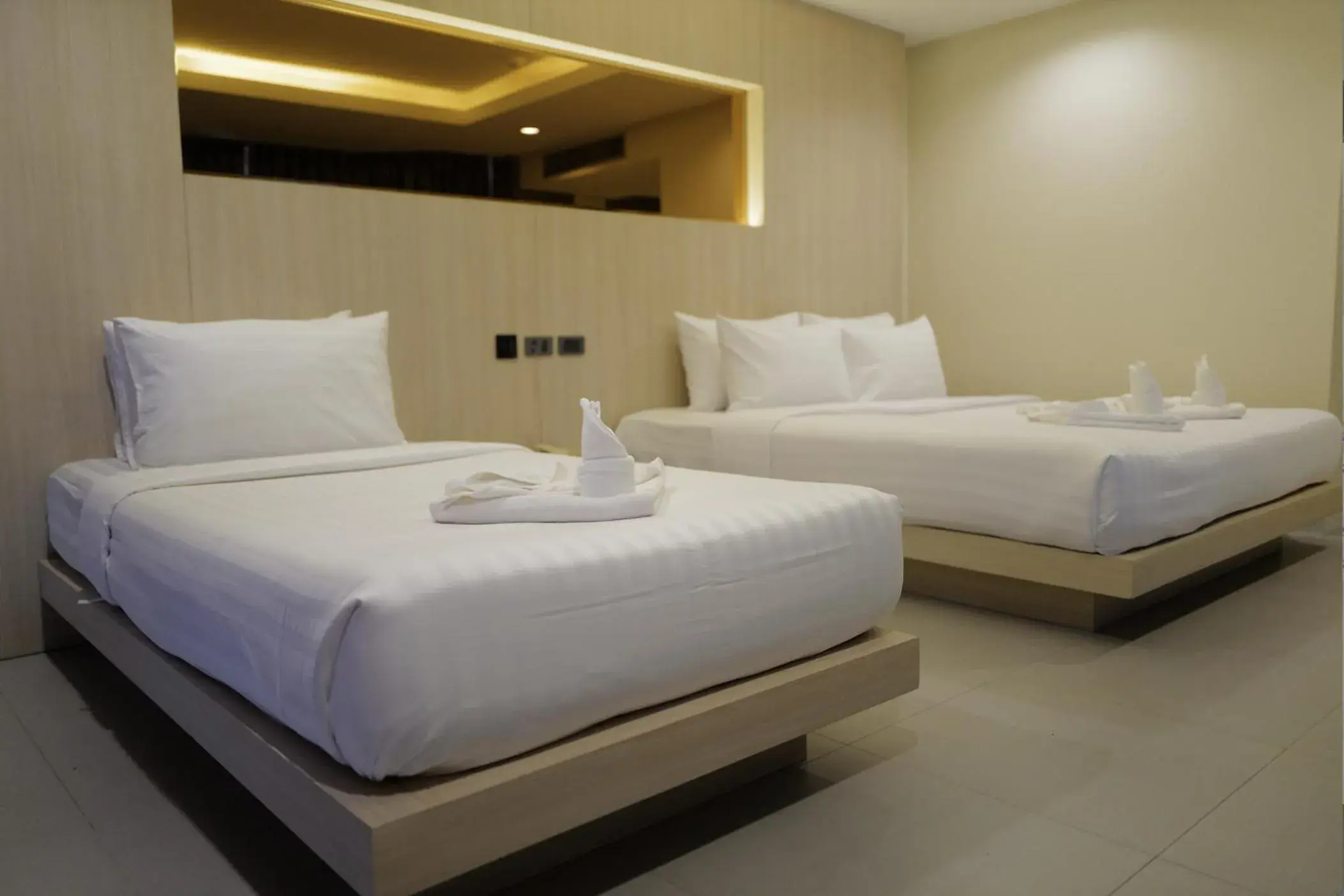Standard Twin Room with Sea View in Hermann Hotel Pattaya - SHA Extra Plus Standard Twin Room with Sea View in Hermann Hotel Pattaya - SHA Extra Plus