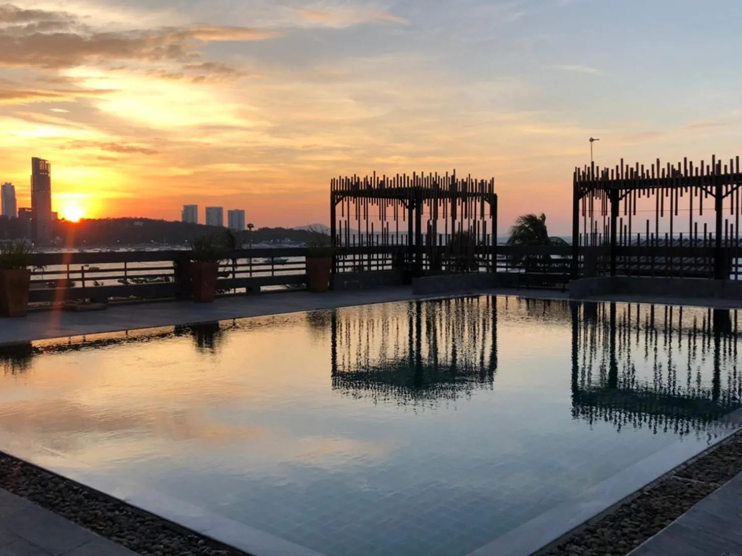 Swimming pool in Hermann Hotel Pattaya - SHA Extra Plus