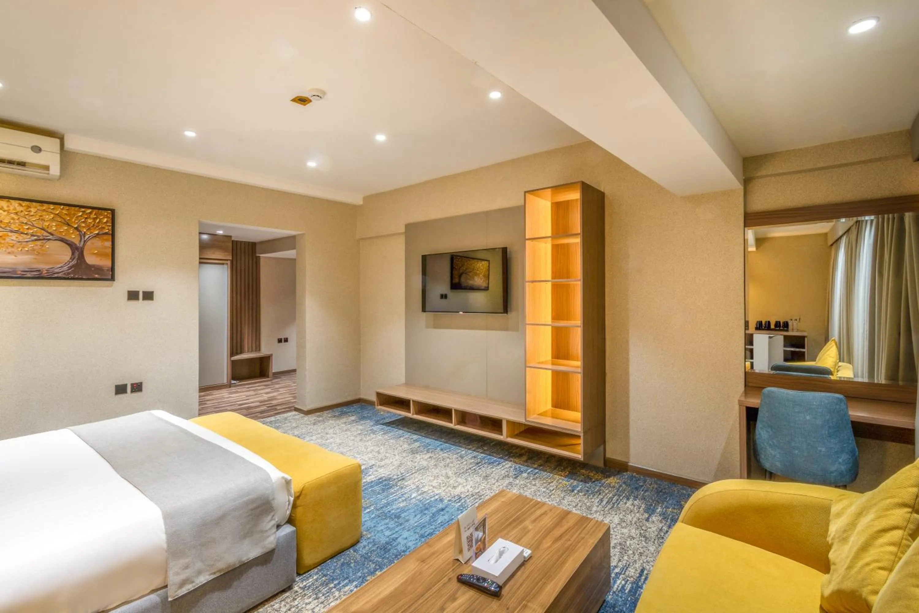 Bed in Almsakn Alola Hotel Company