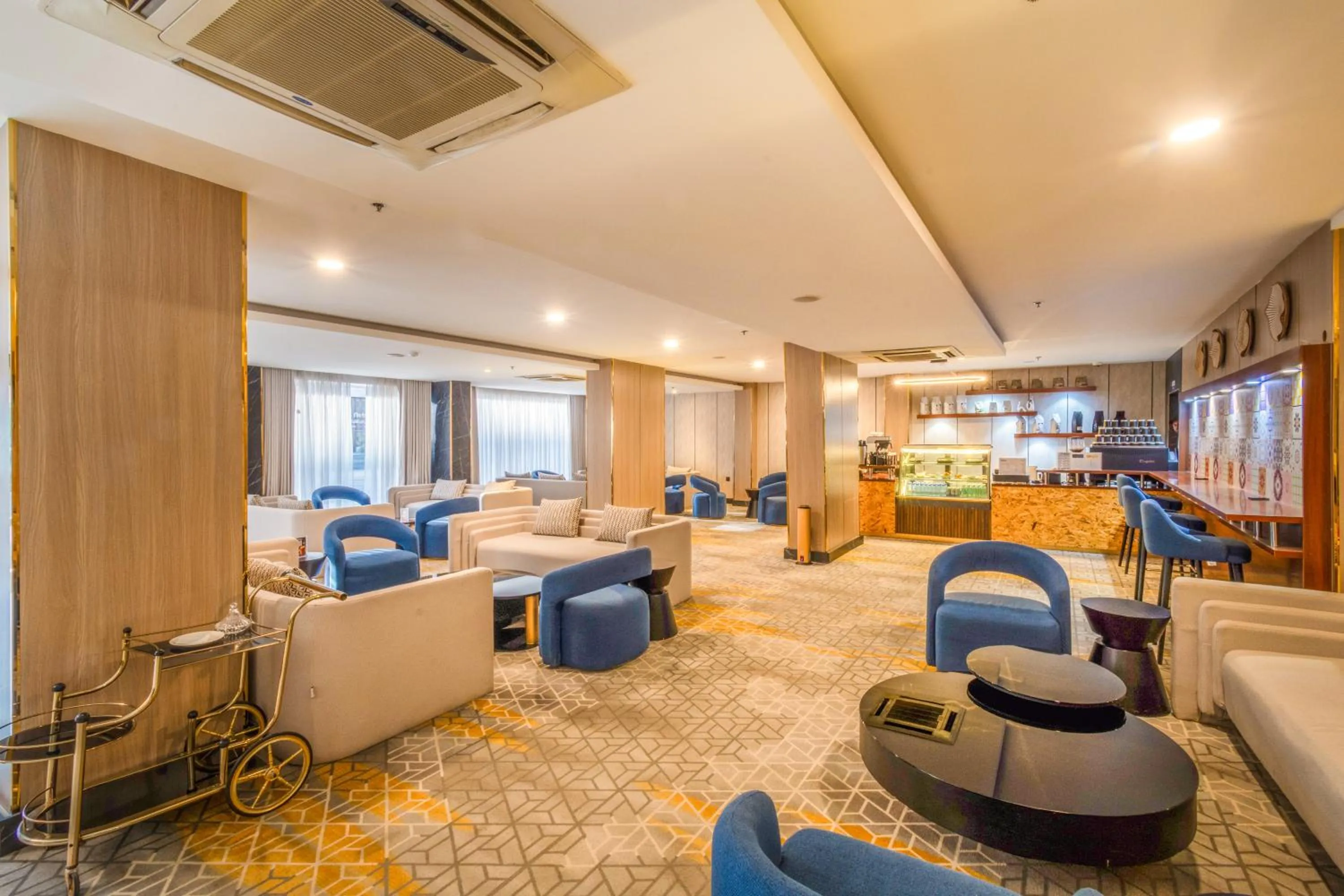 Almsakn Alola Hotel Company